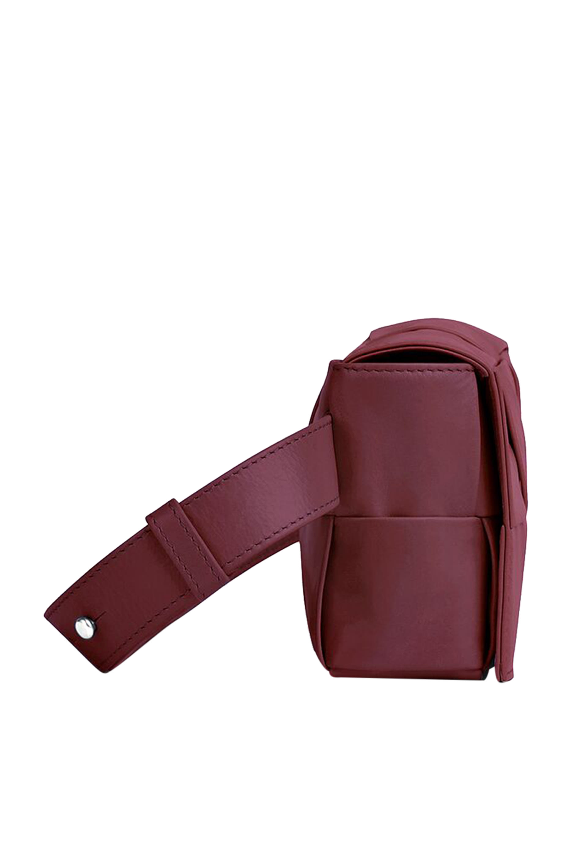 حقيبة خصر كاسيت