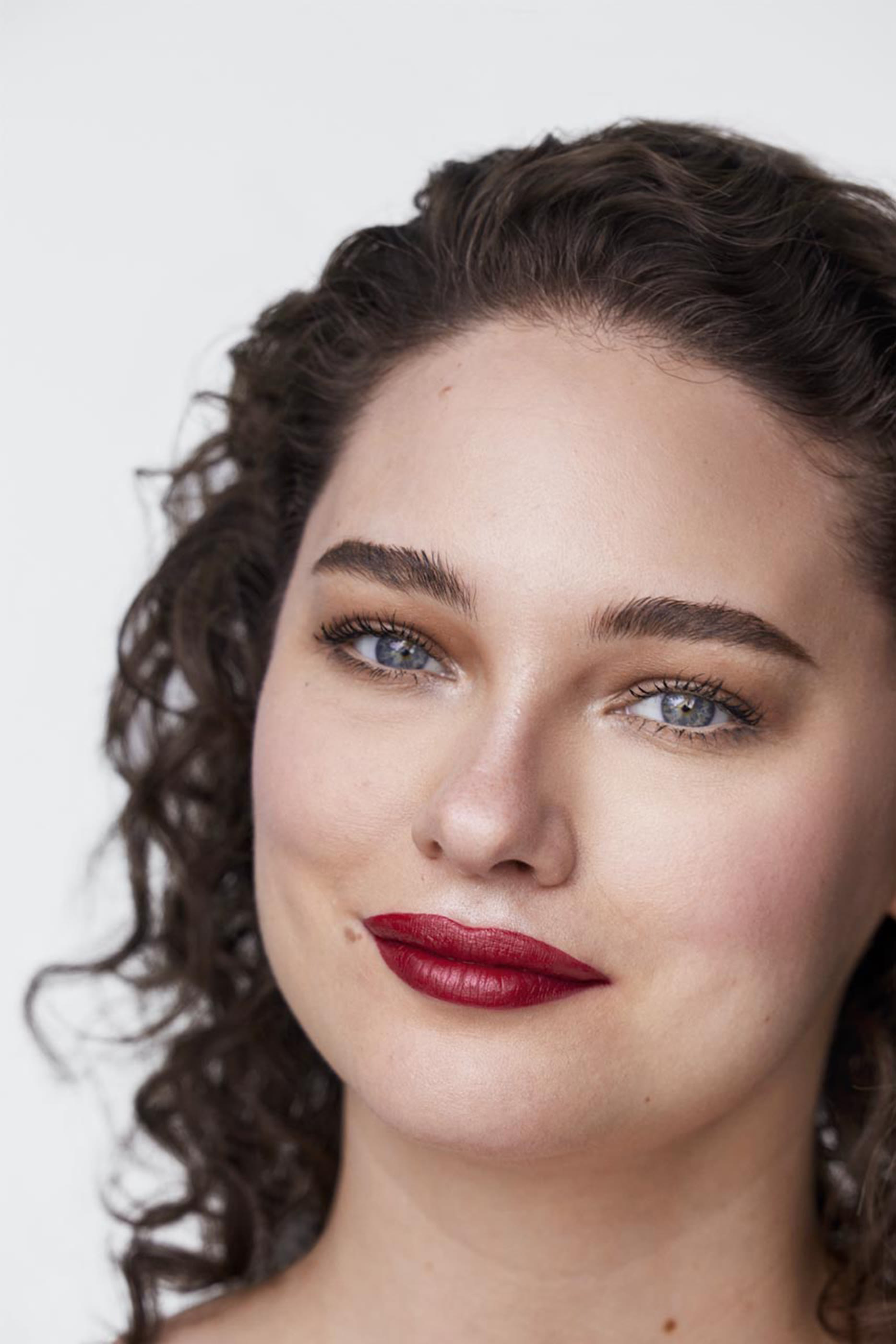 أحمر شفاه بوب يدوم طويلا