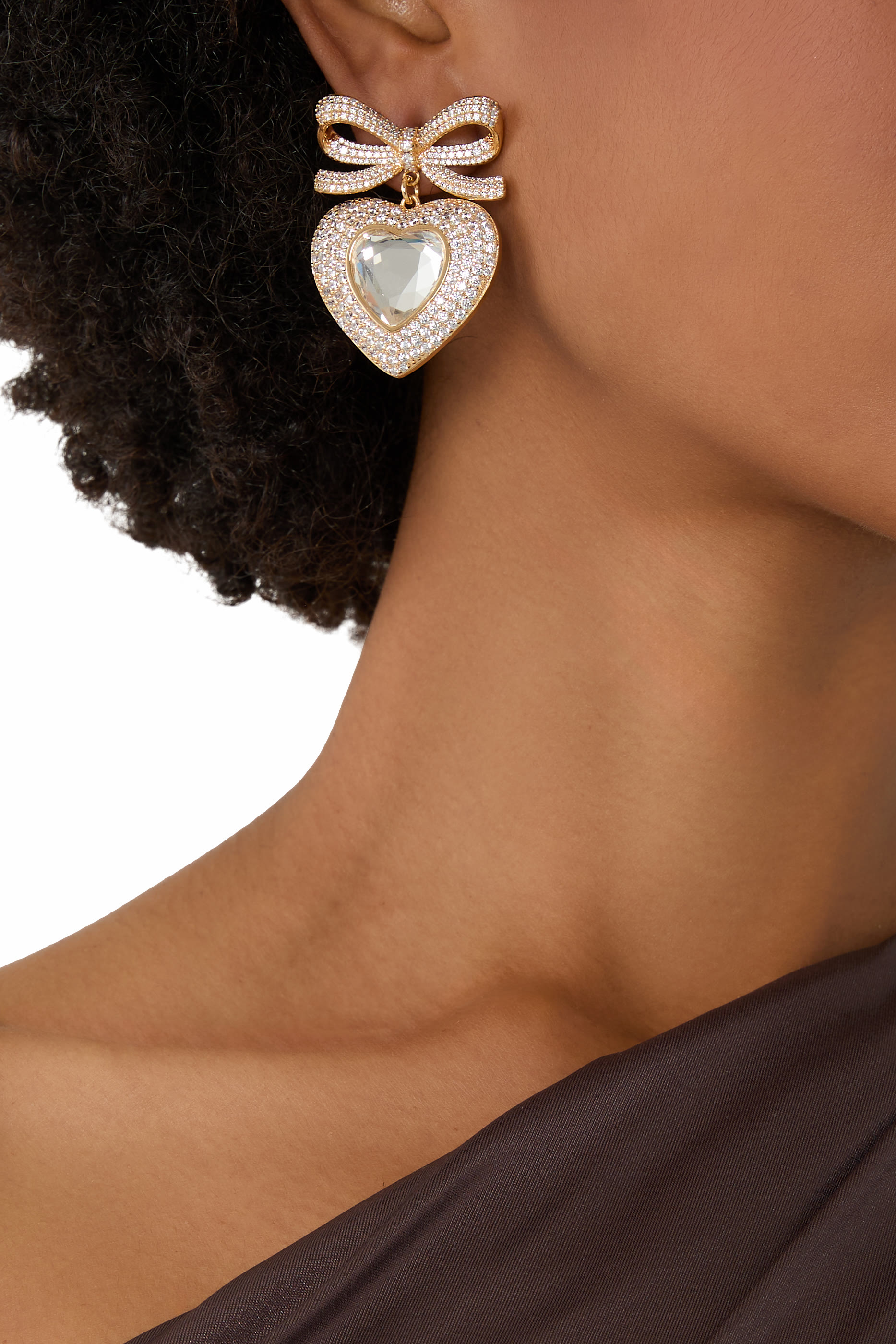 أقراط بتصميم فيونكة وقلب مرصعة بكريستال