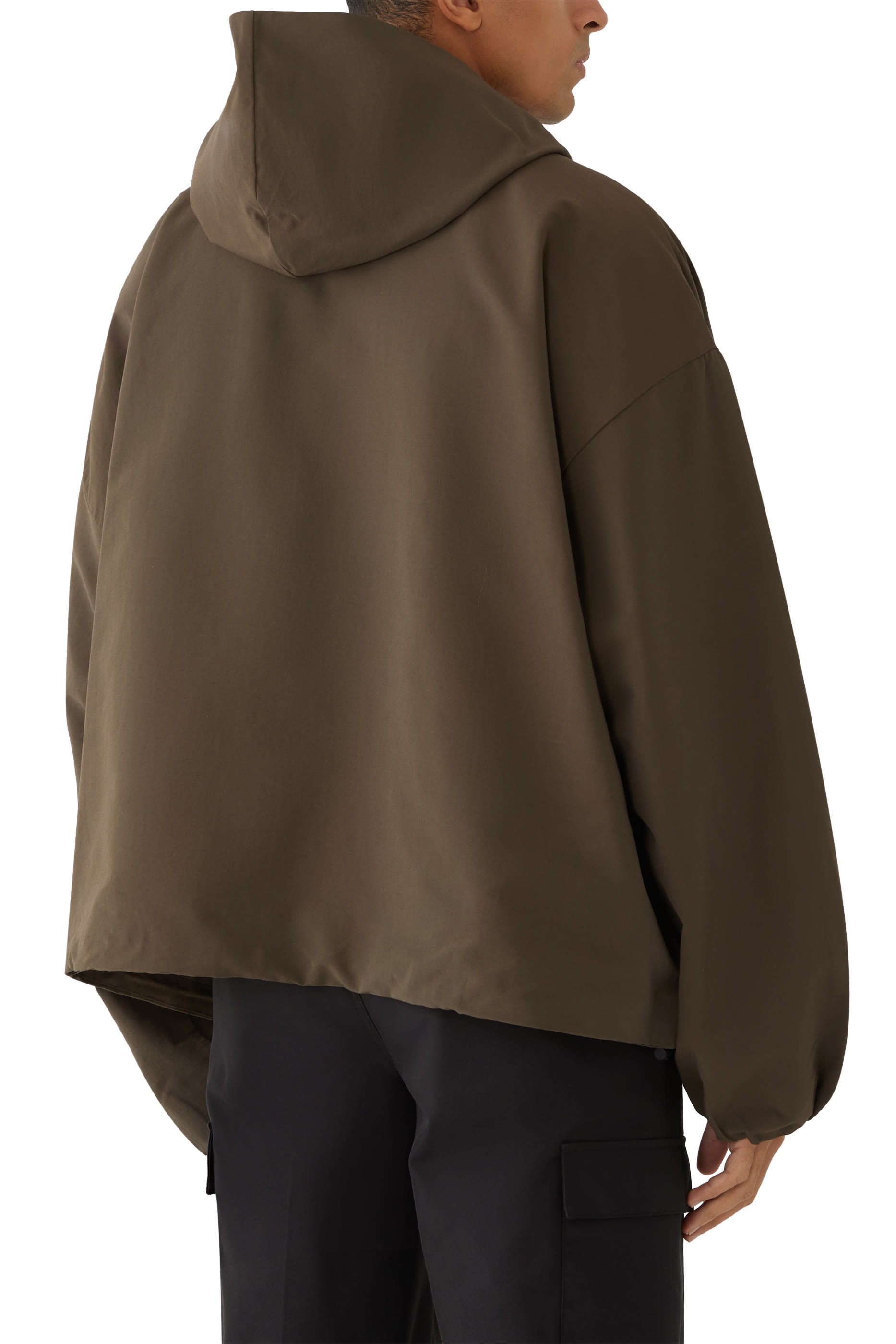 أنوراك بتصميم عسكري بغطاء رأس نايلون