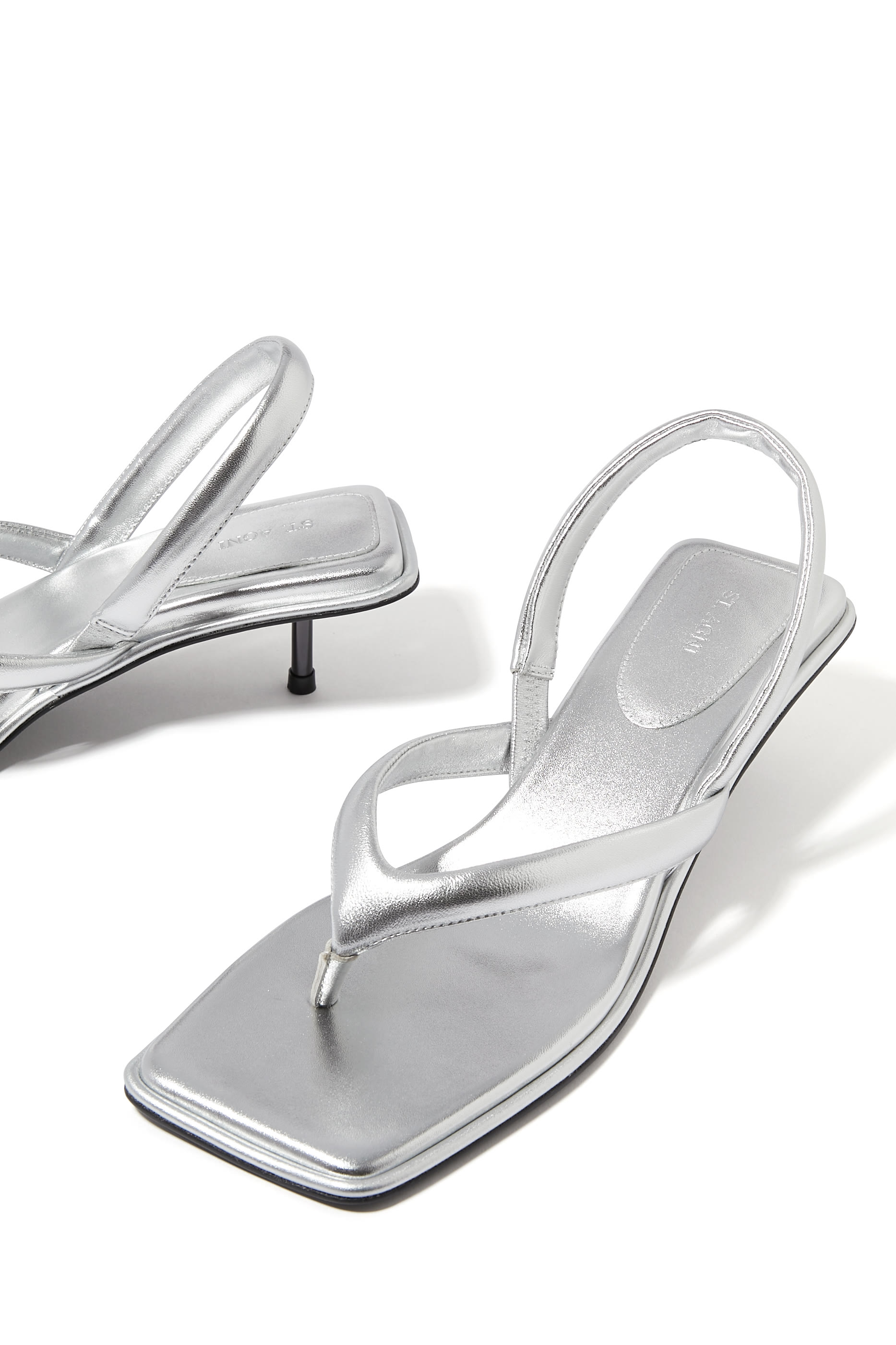 صندل 40 بتصميم ثونغ بكعب وسير خلفي