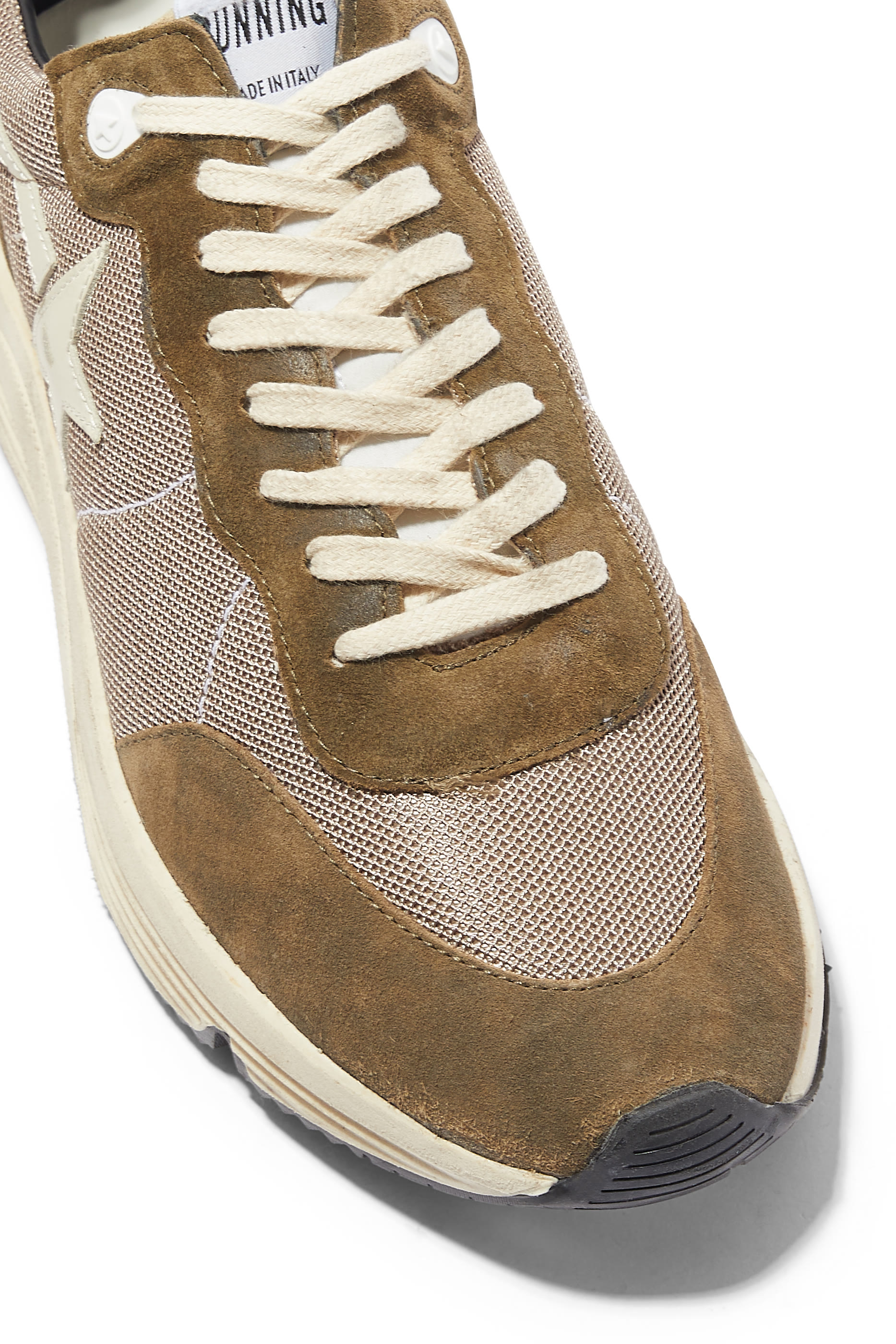 سنيكرز جري من الشمواه ونسيج شبكي