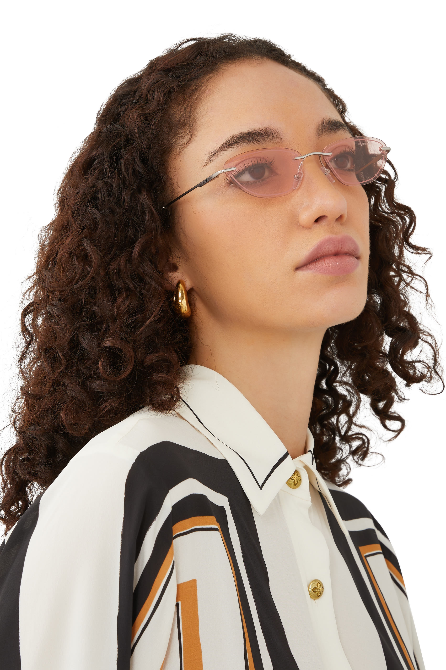 نظارة شمسية بتصميم عين القطة