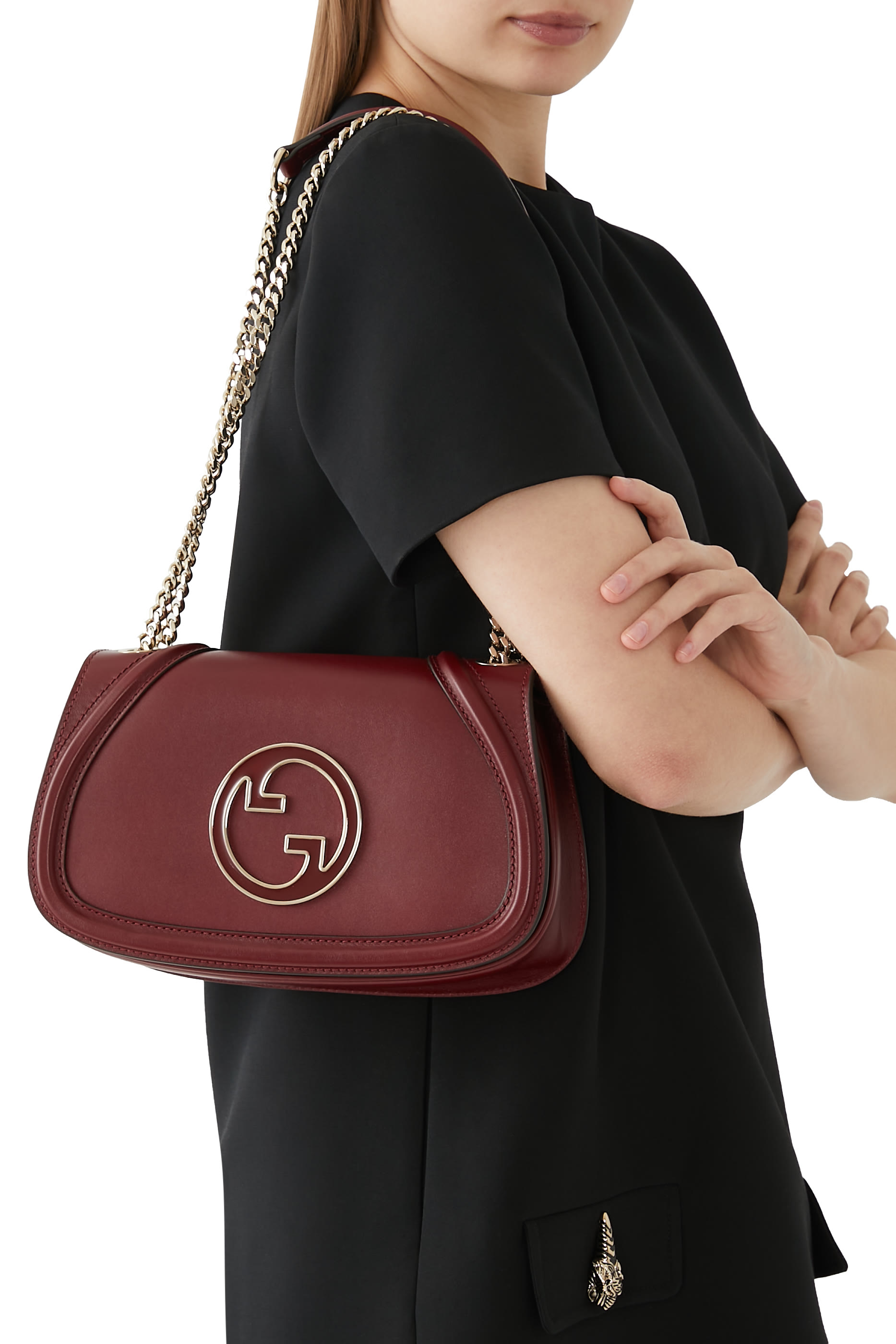 حقيبة كتف بلوندي صغيرة