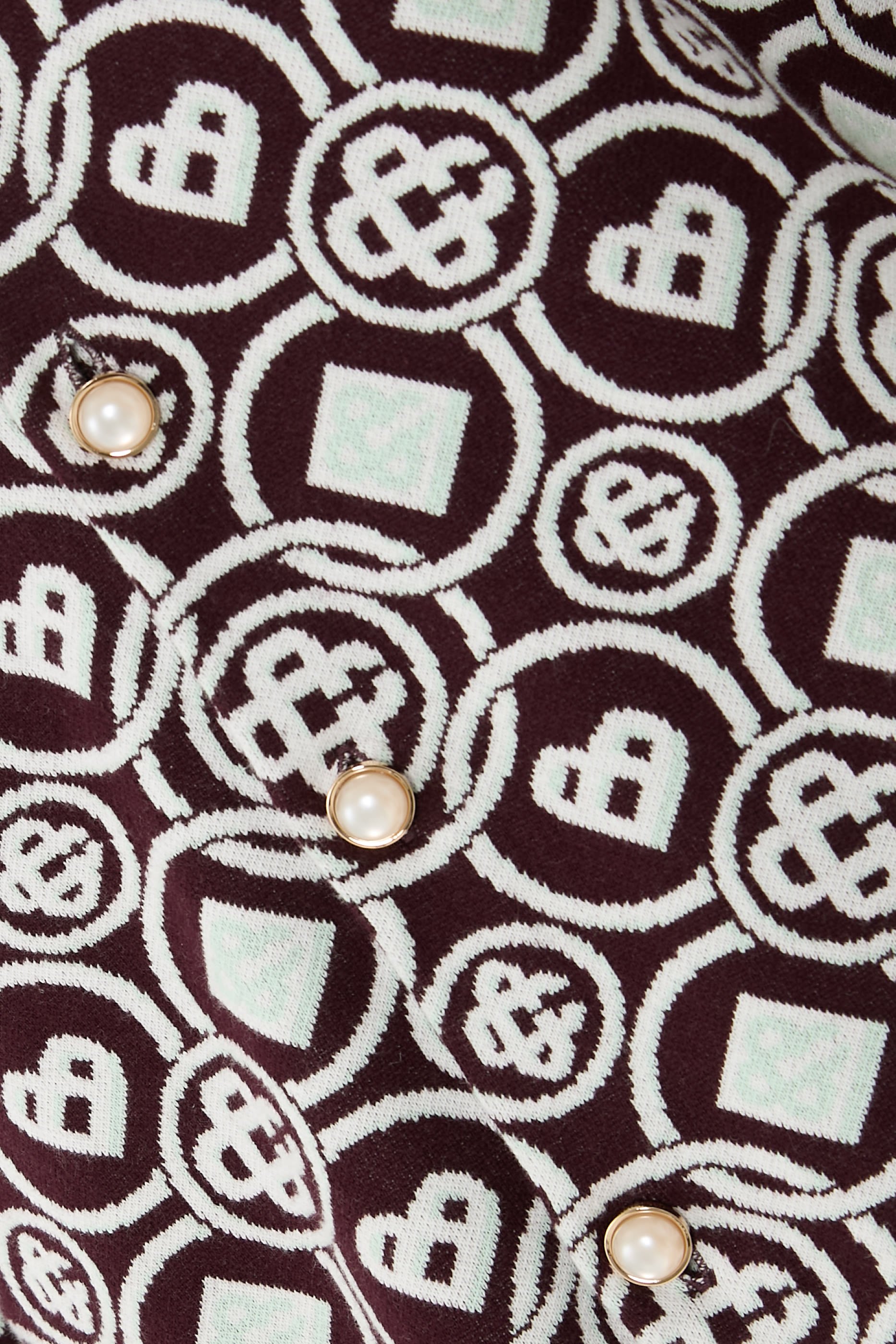 قميص بتطريز حرف شعار الماركة نسيج قطن