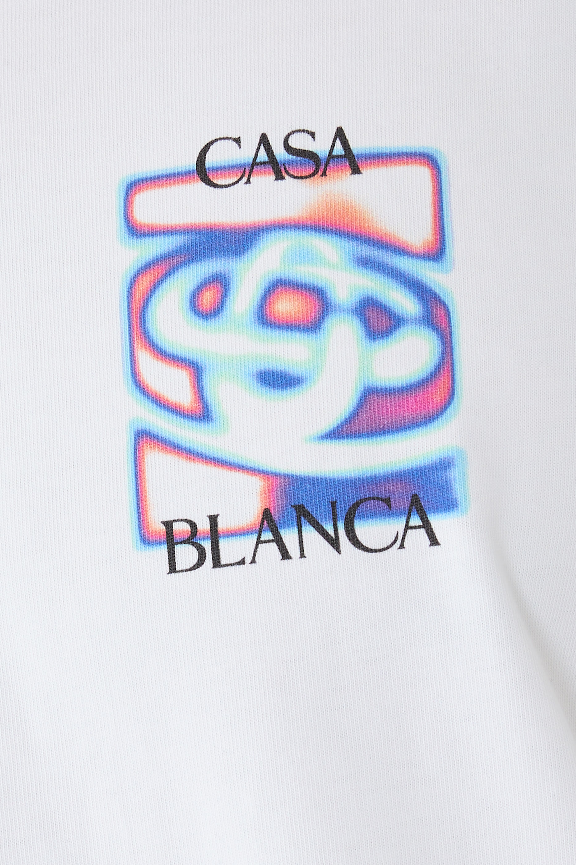 تيشيرت بشعار الماركة بتصميم مخطط حراري