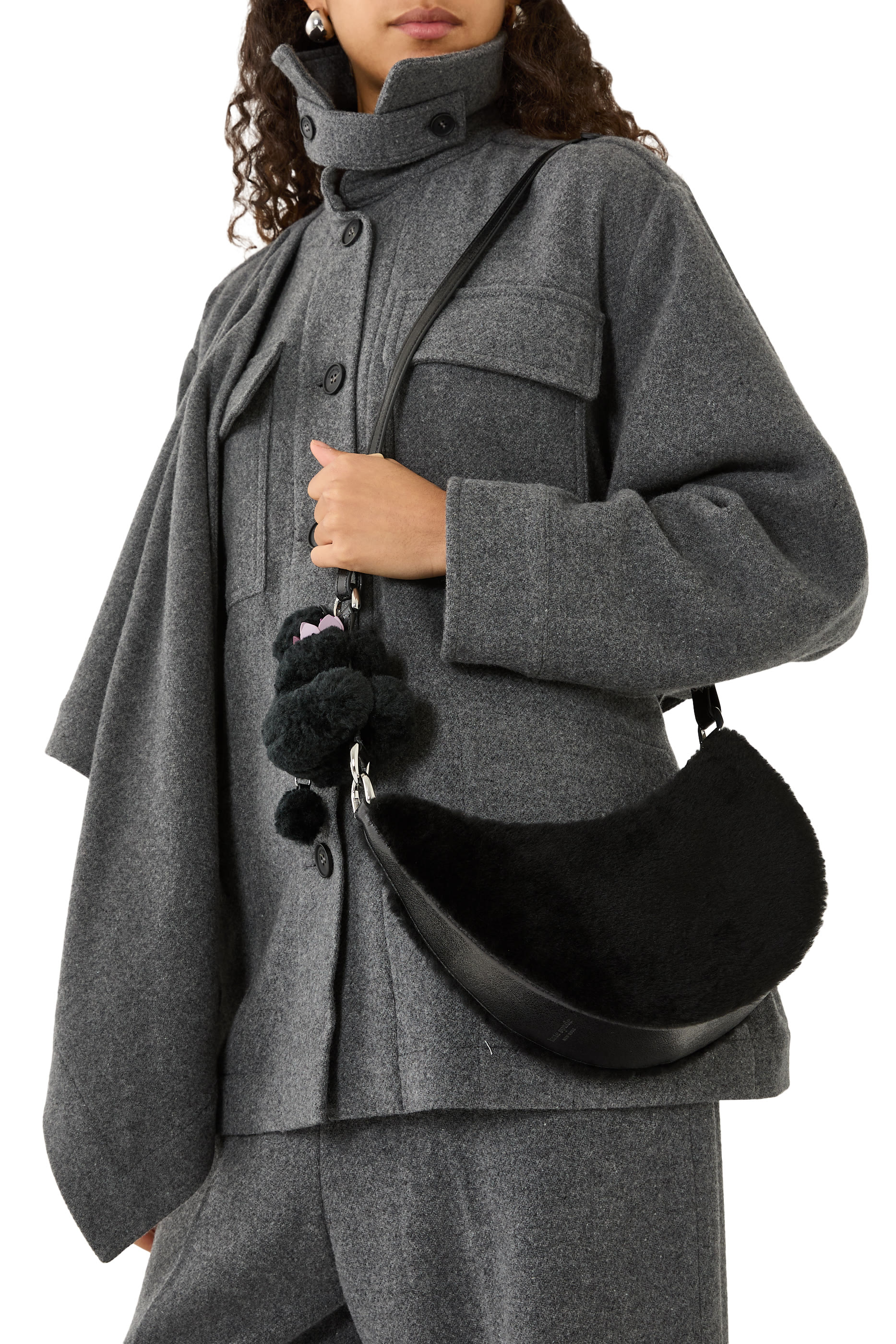 حقيبة دو كروس مزينة بالفرو