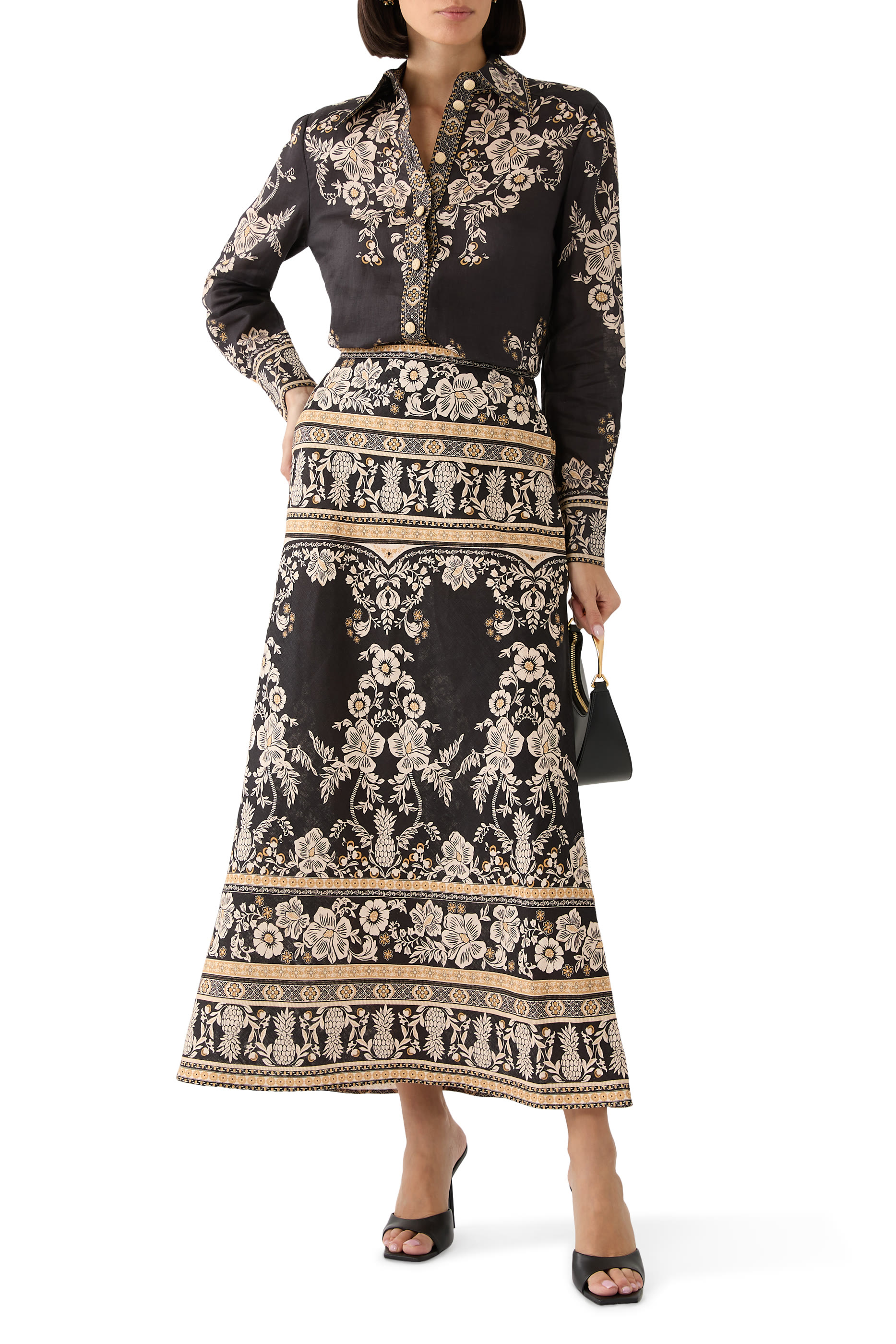 قميص بالنس بياس