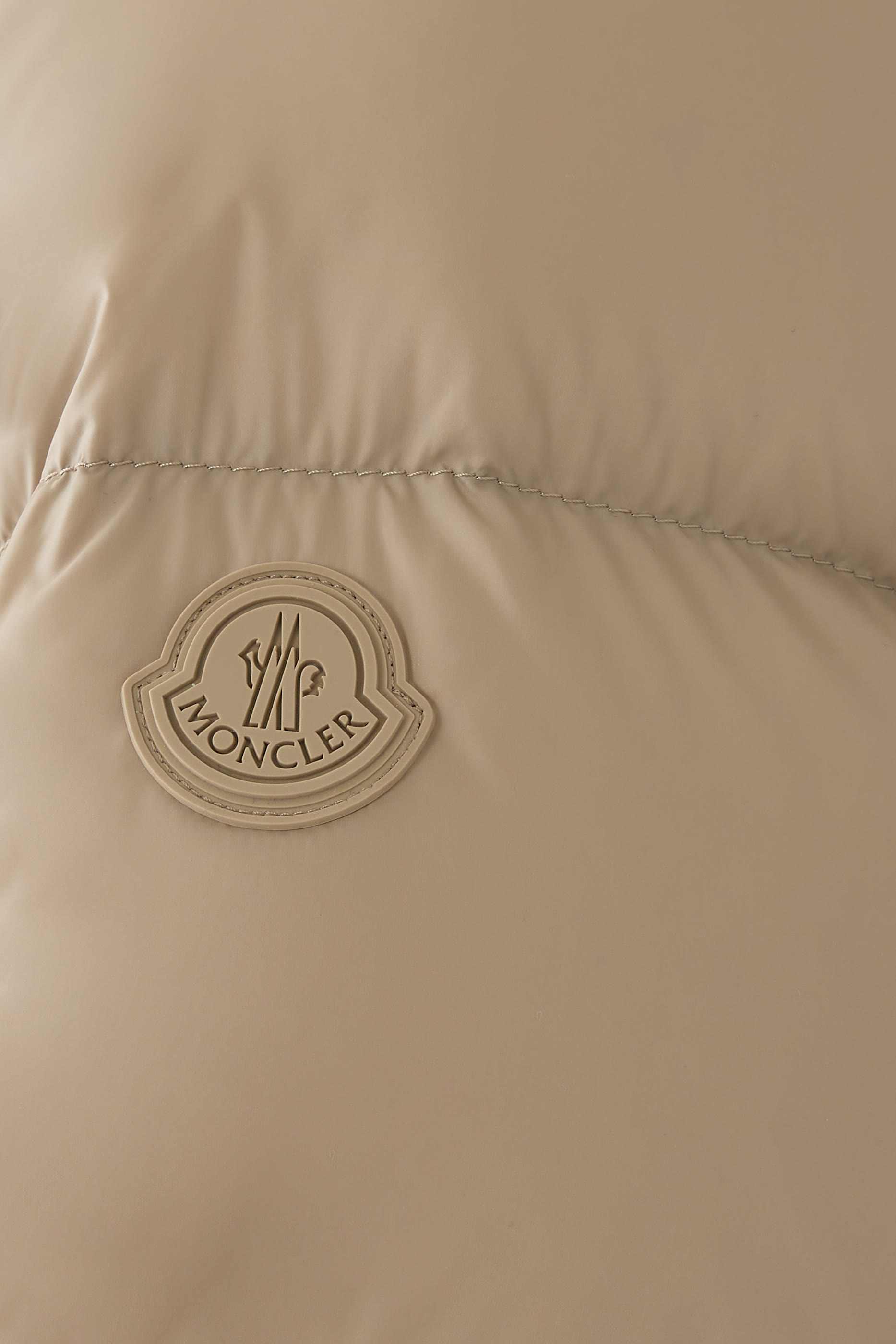 جاكيت تارن قصير مبطن بالزغب