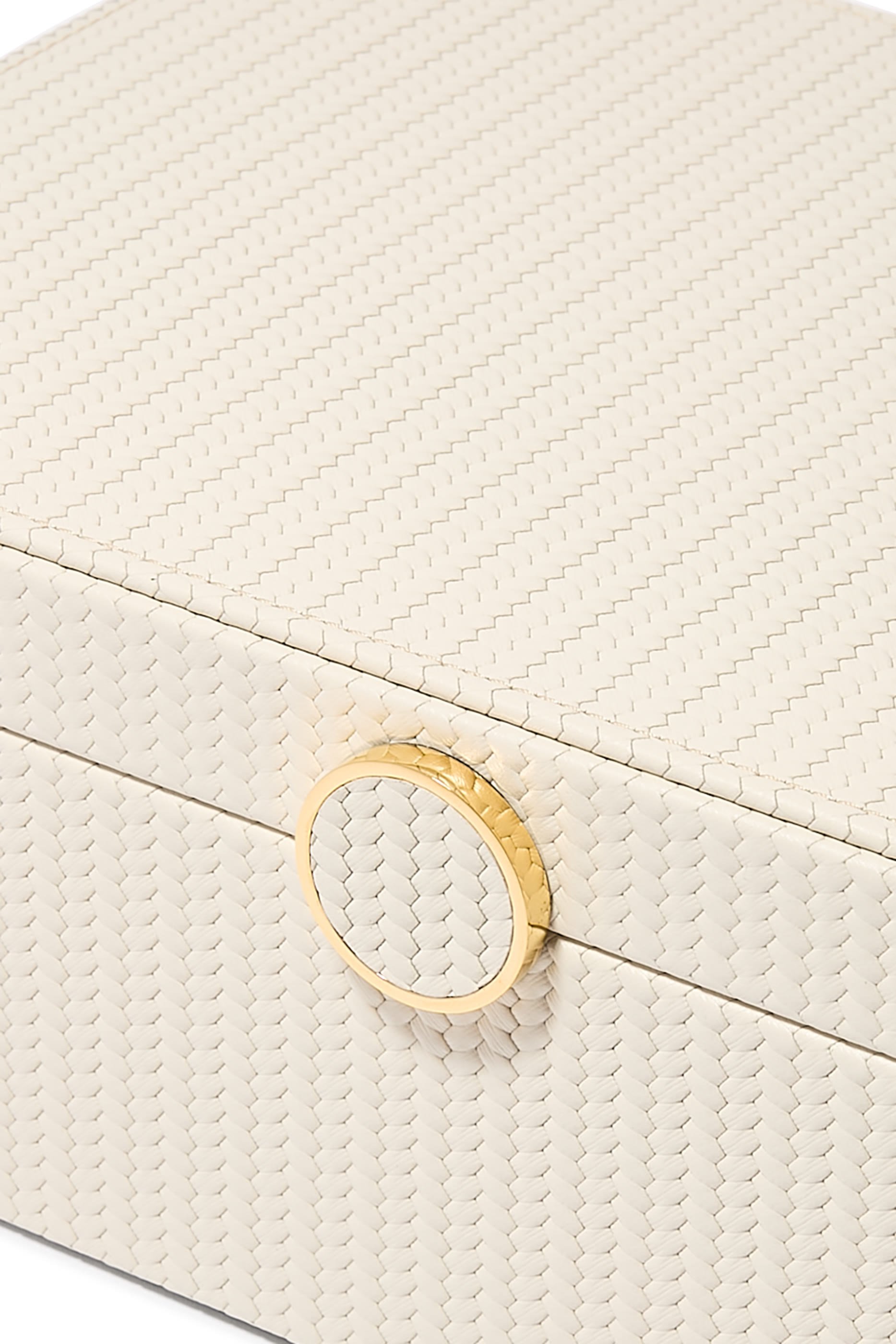 صندوق برستيج متوسط بتصميم مستطيل