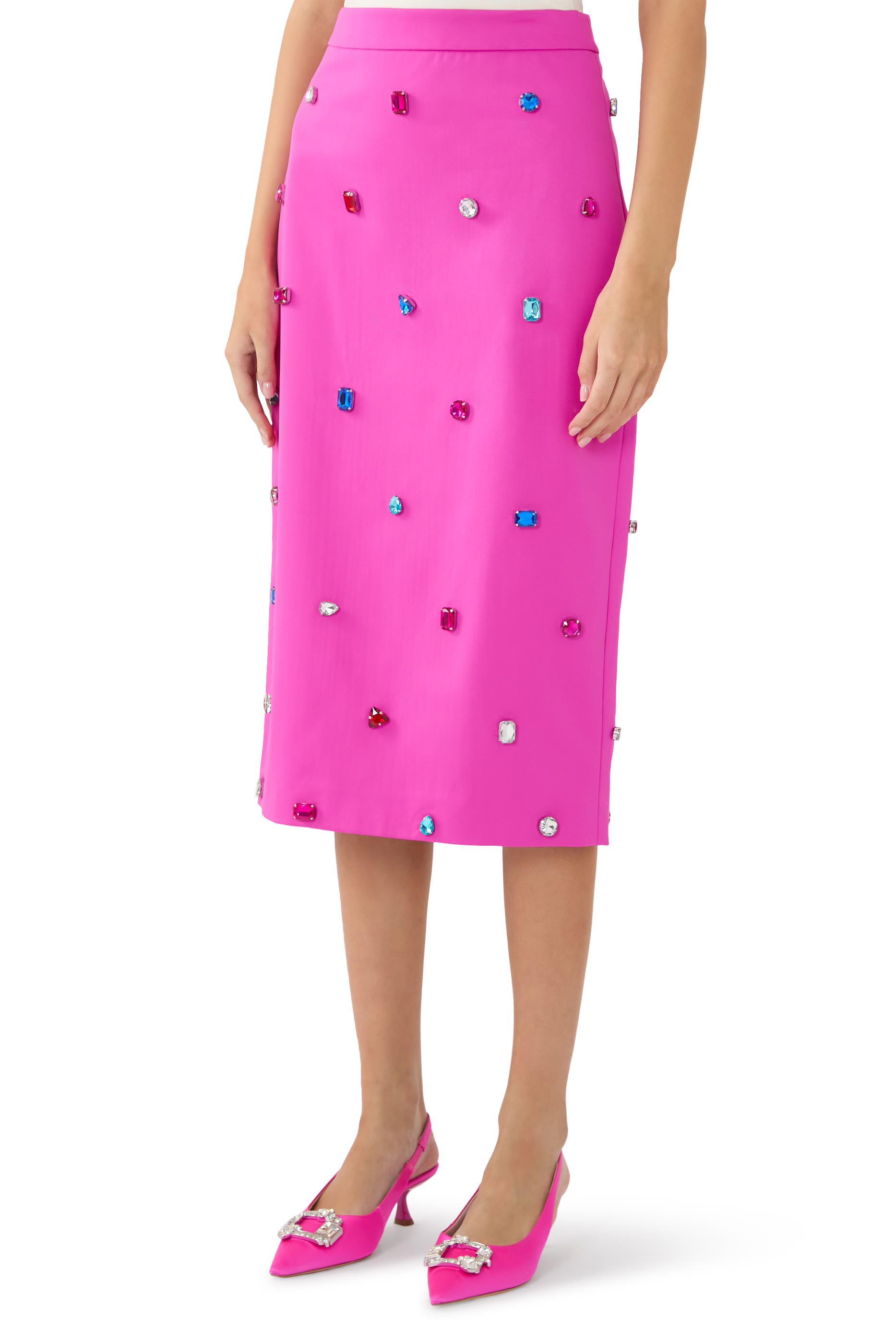 تنورة بقصة ضيقة مرصعة بأحجار