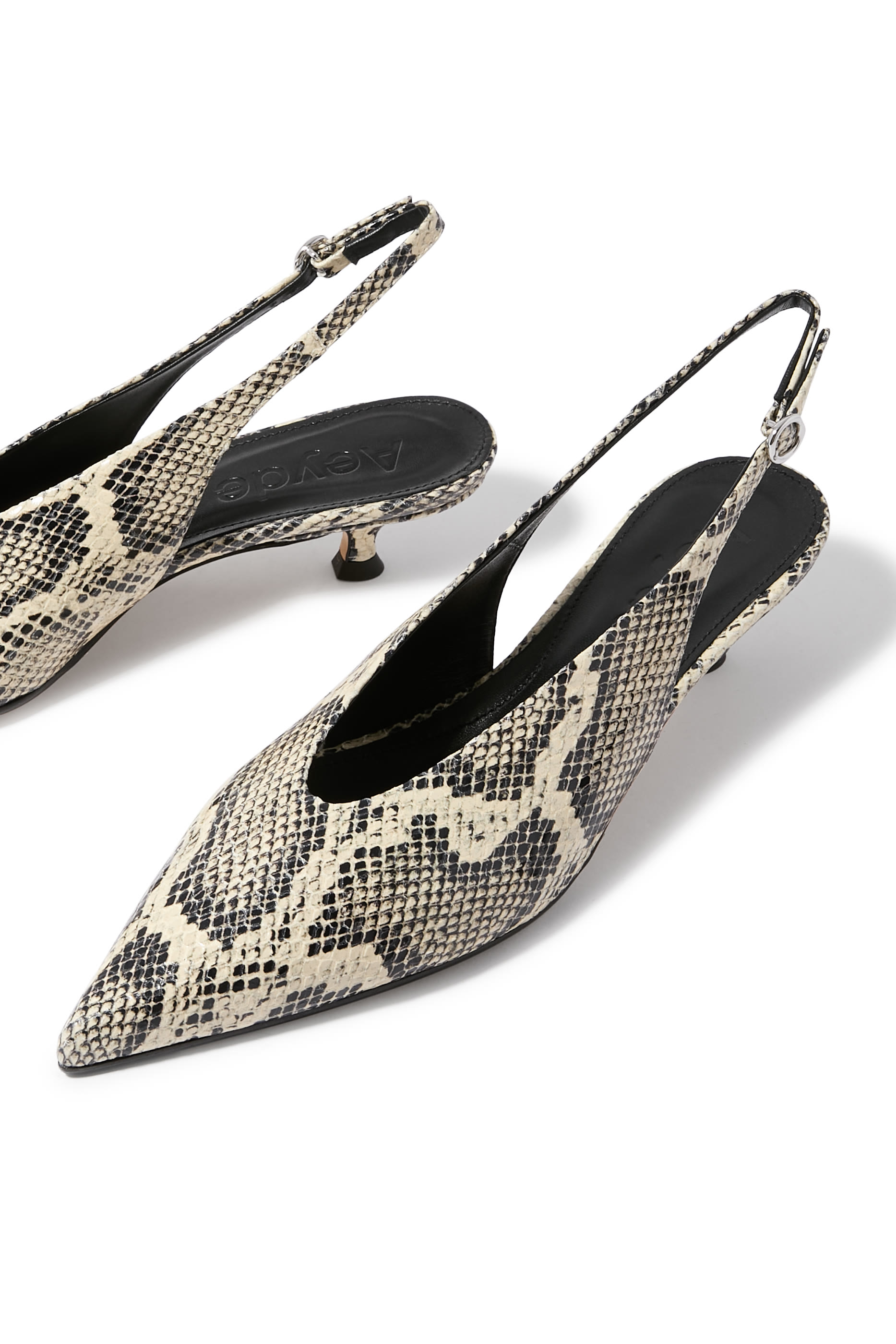 حذاء كلاسيكي كامليا 35