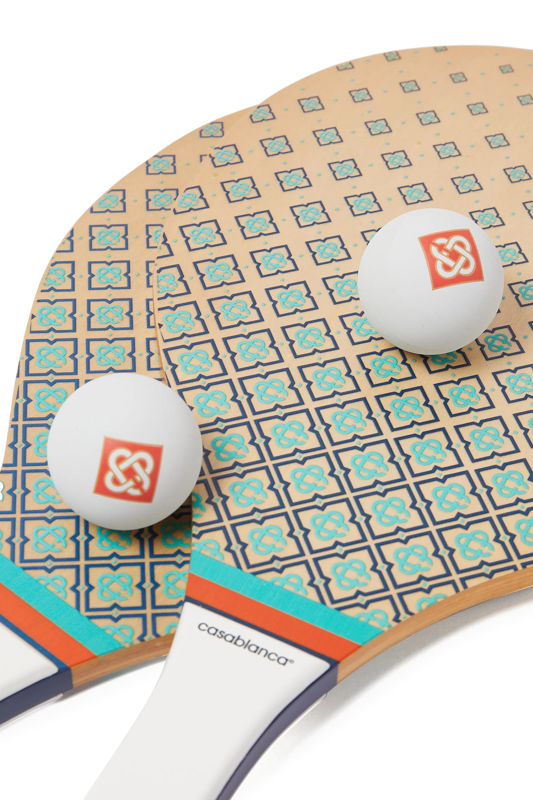 مجموعة مضارب وكرة للشاطئ بأحرف الماركة للشاطئ