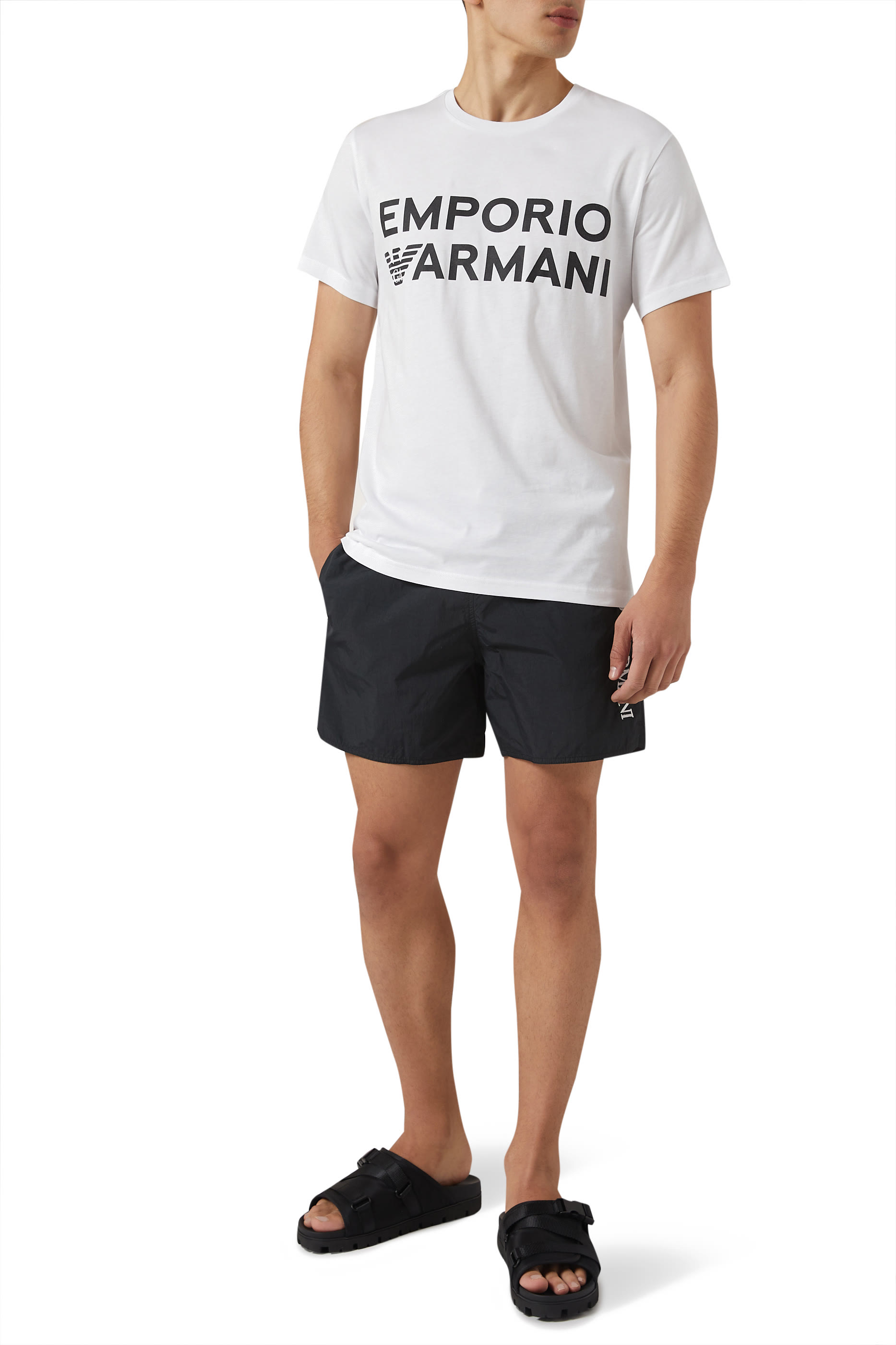 تيشيرت بشعار الماركة