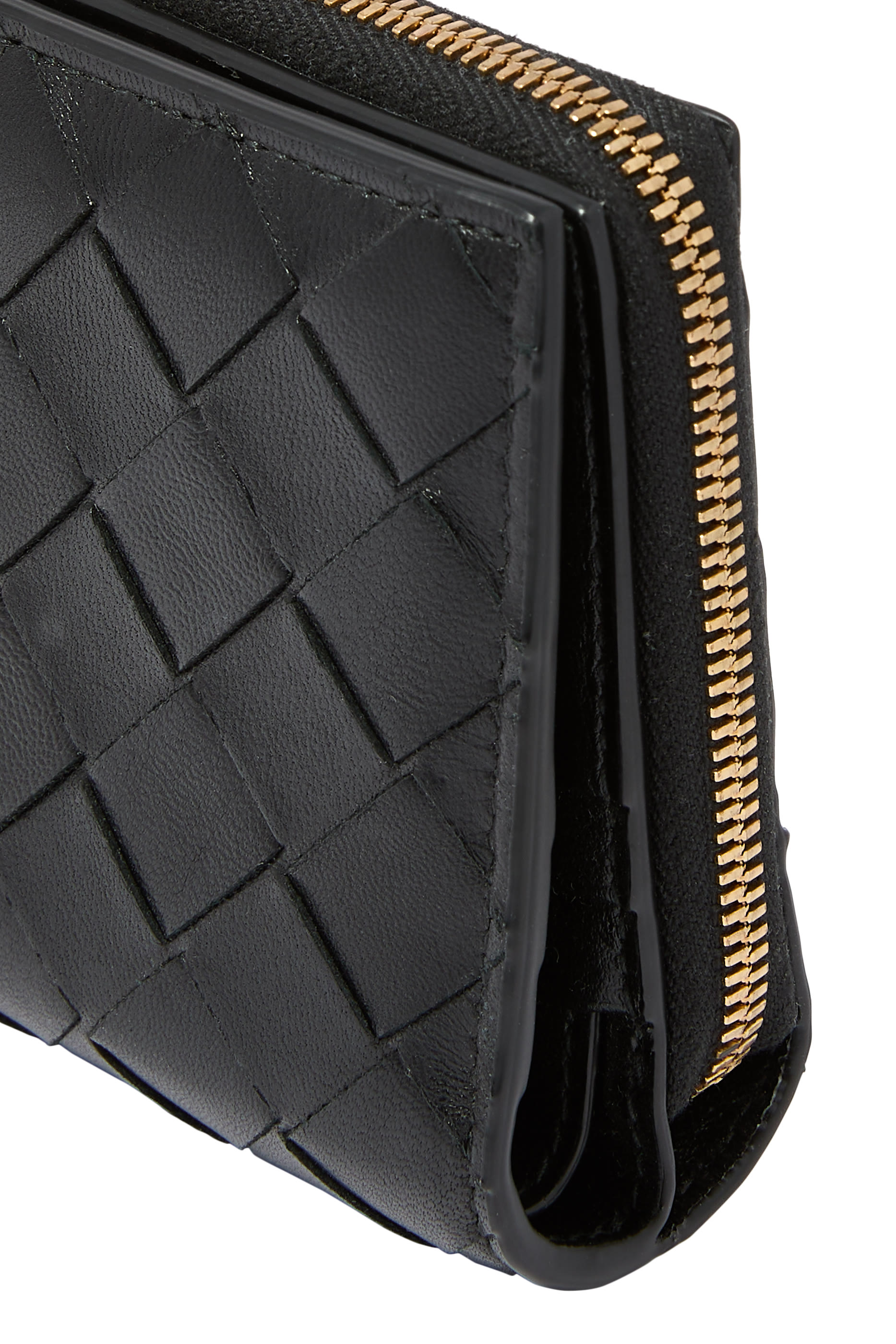 محفظة صغيرة ثنائية الطي بالتصميم المجدول