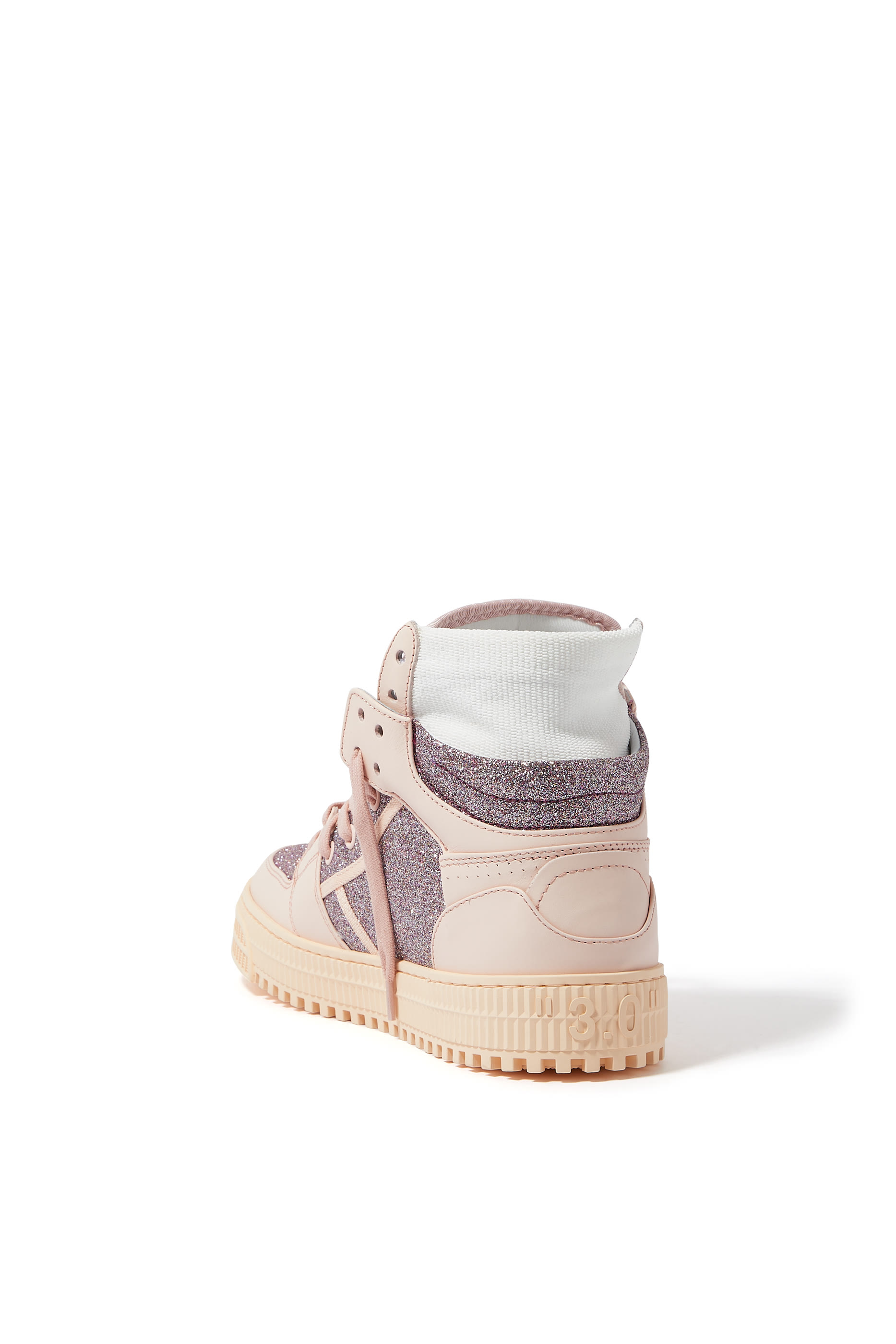 سنيكرز اوف كورت بغليتر