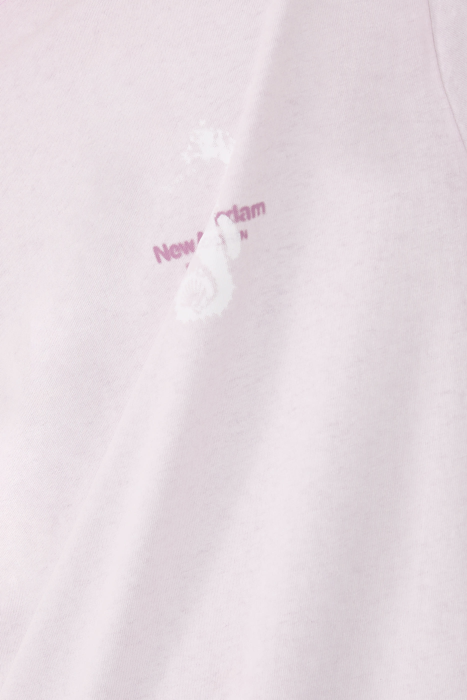 تيشيرت بنقشة فرس البحر