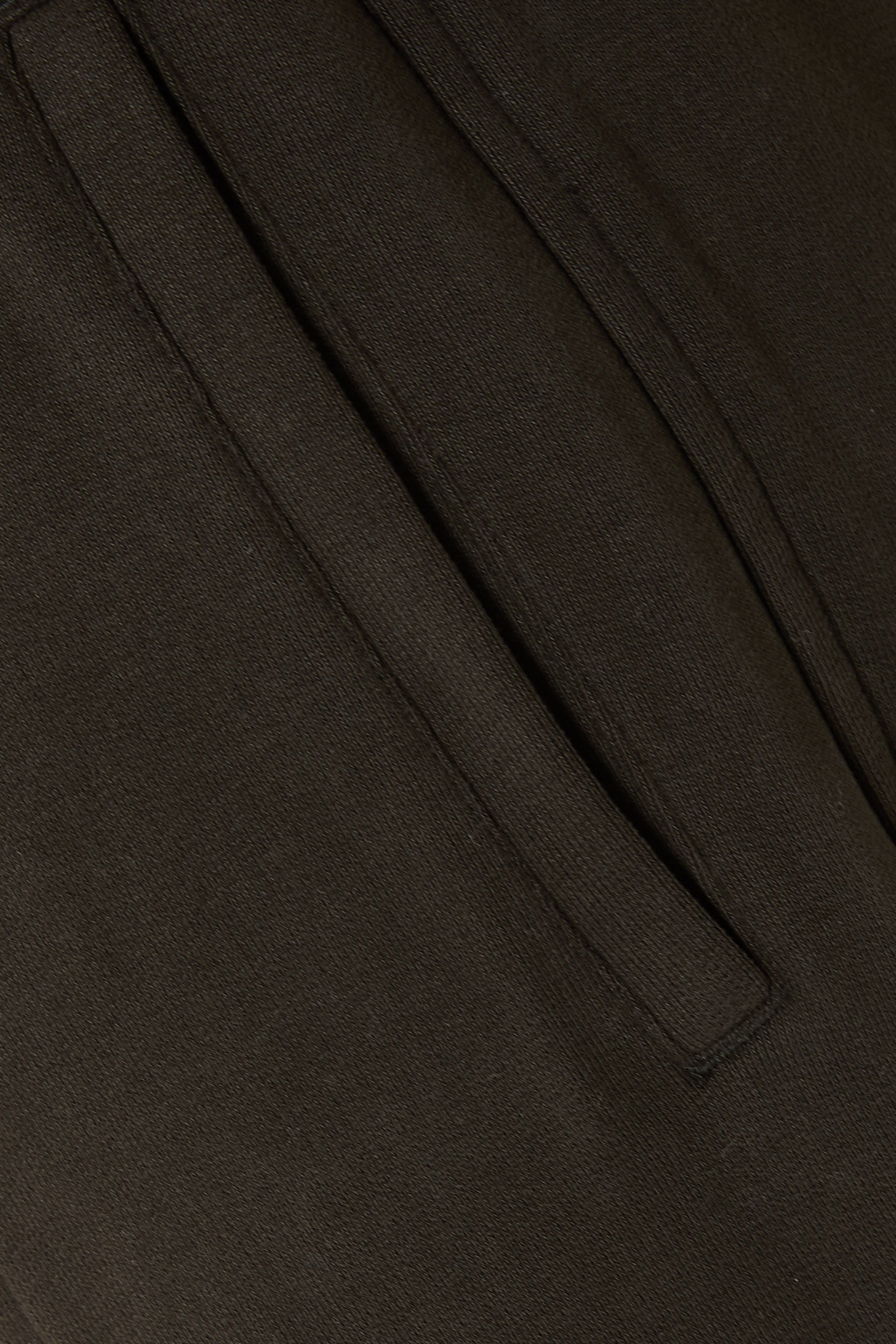 بنطال رياضي بقصة مريحة