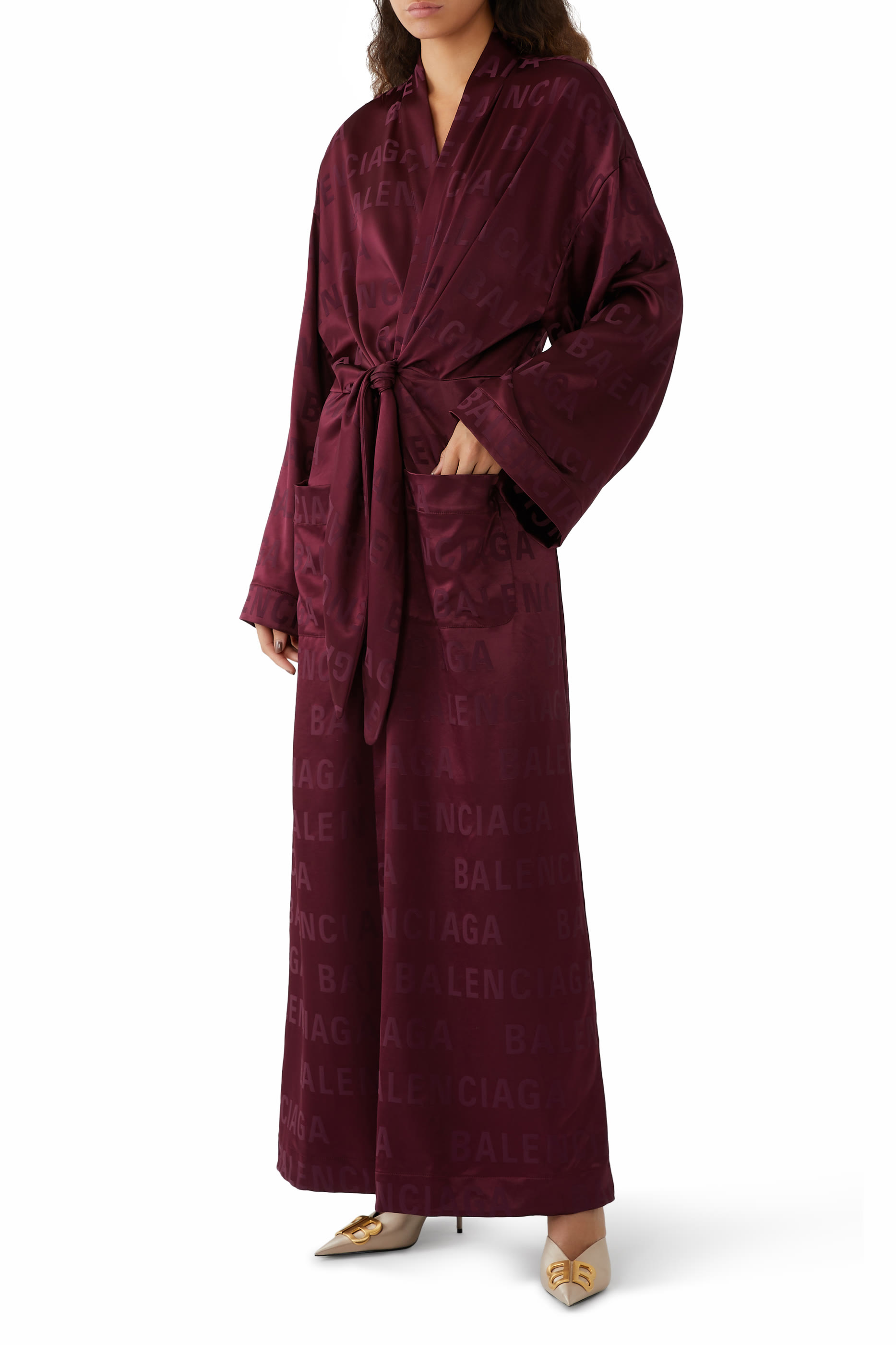 فستان بتصميم روب