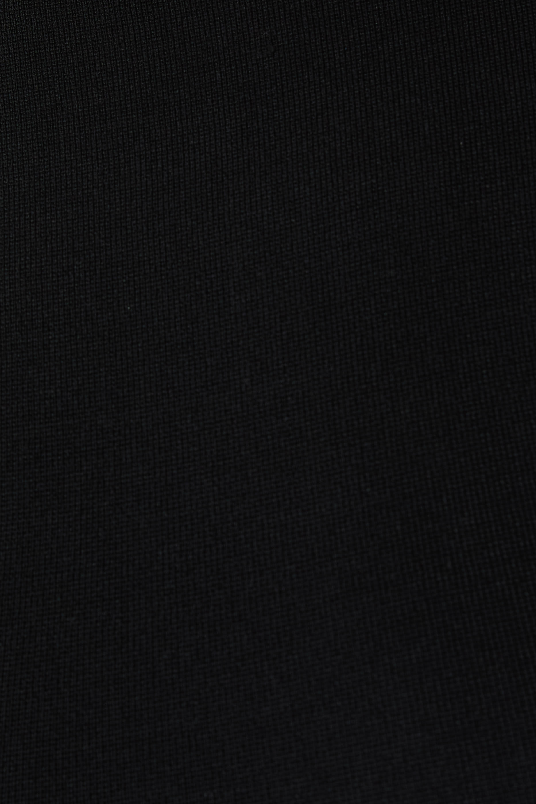 فستان متوسط الطول بياقة بوت