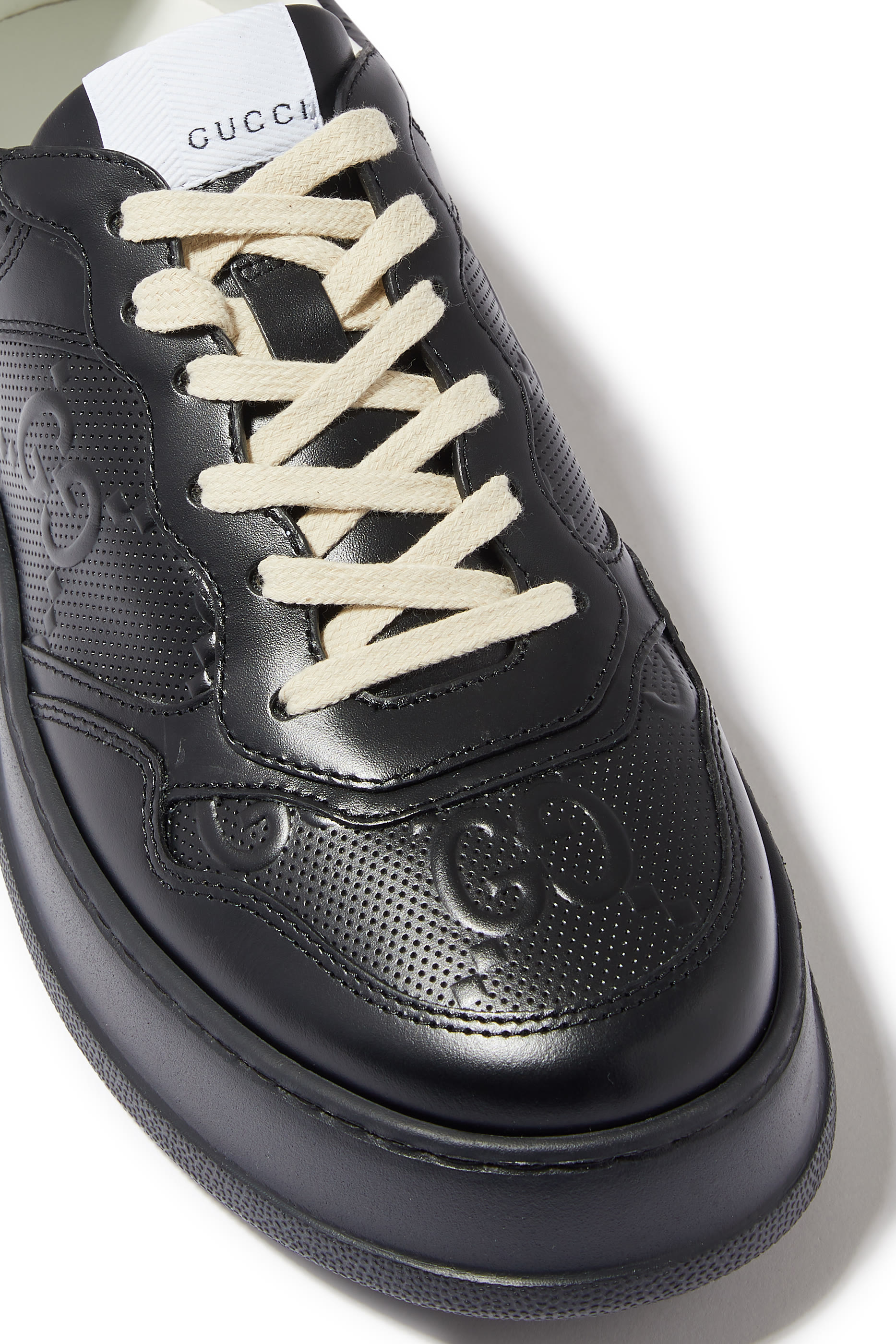 سنيكرز بي بنعل سميك