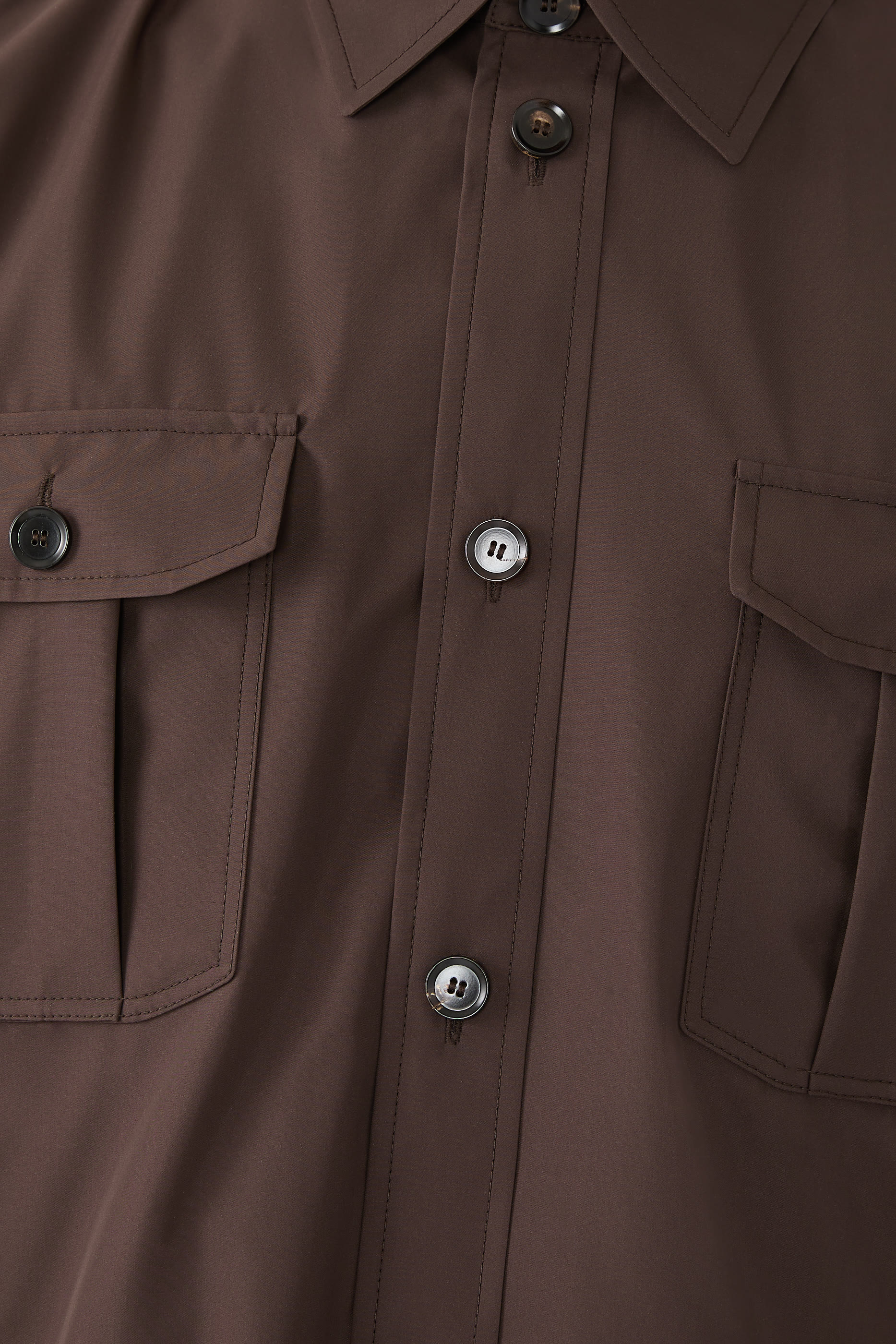 قميص فاغابوند بتصميم جاكيت