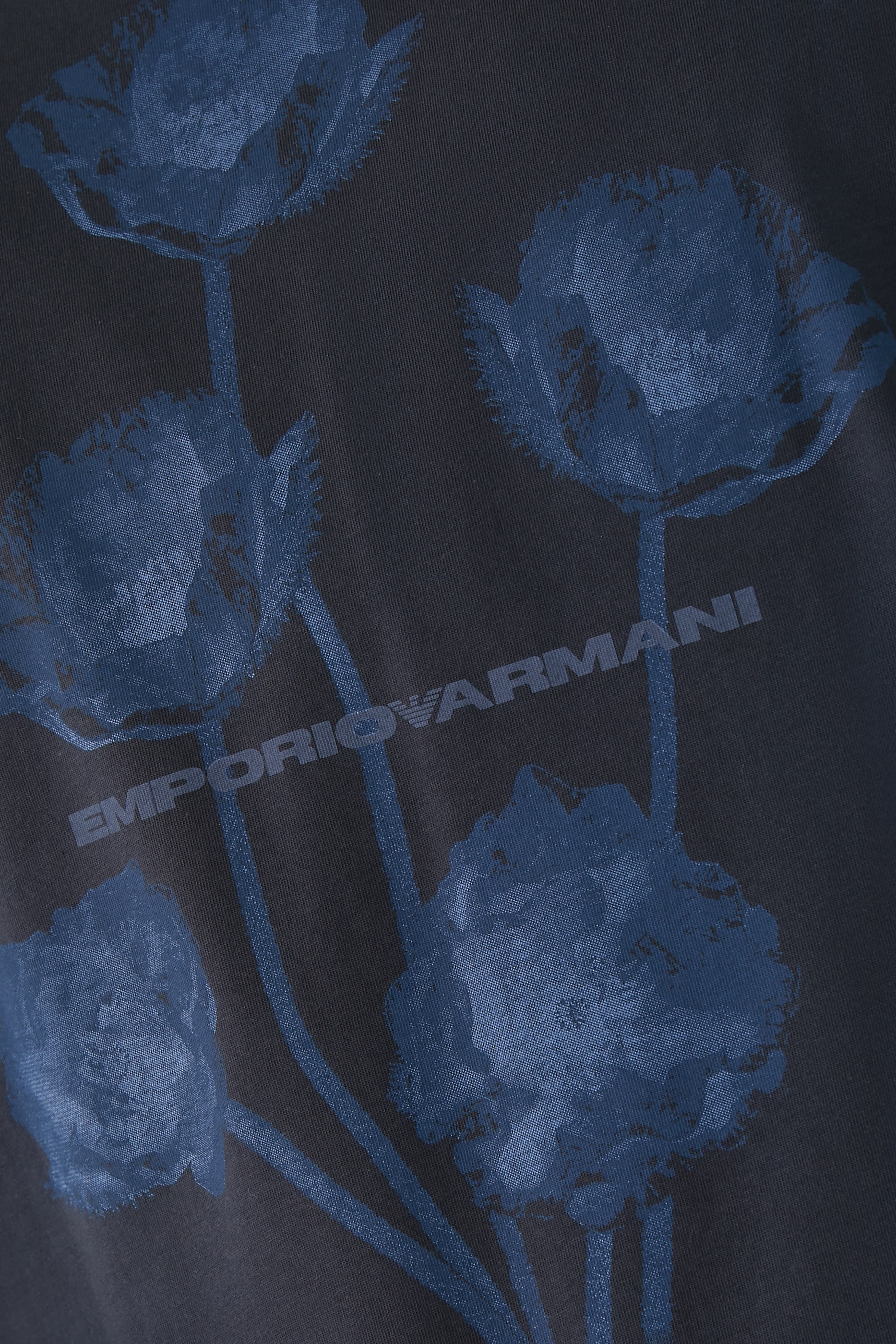 تيشيرت بشعار الماركة قطن