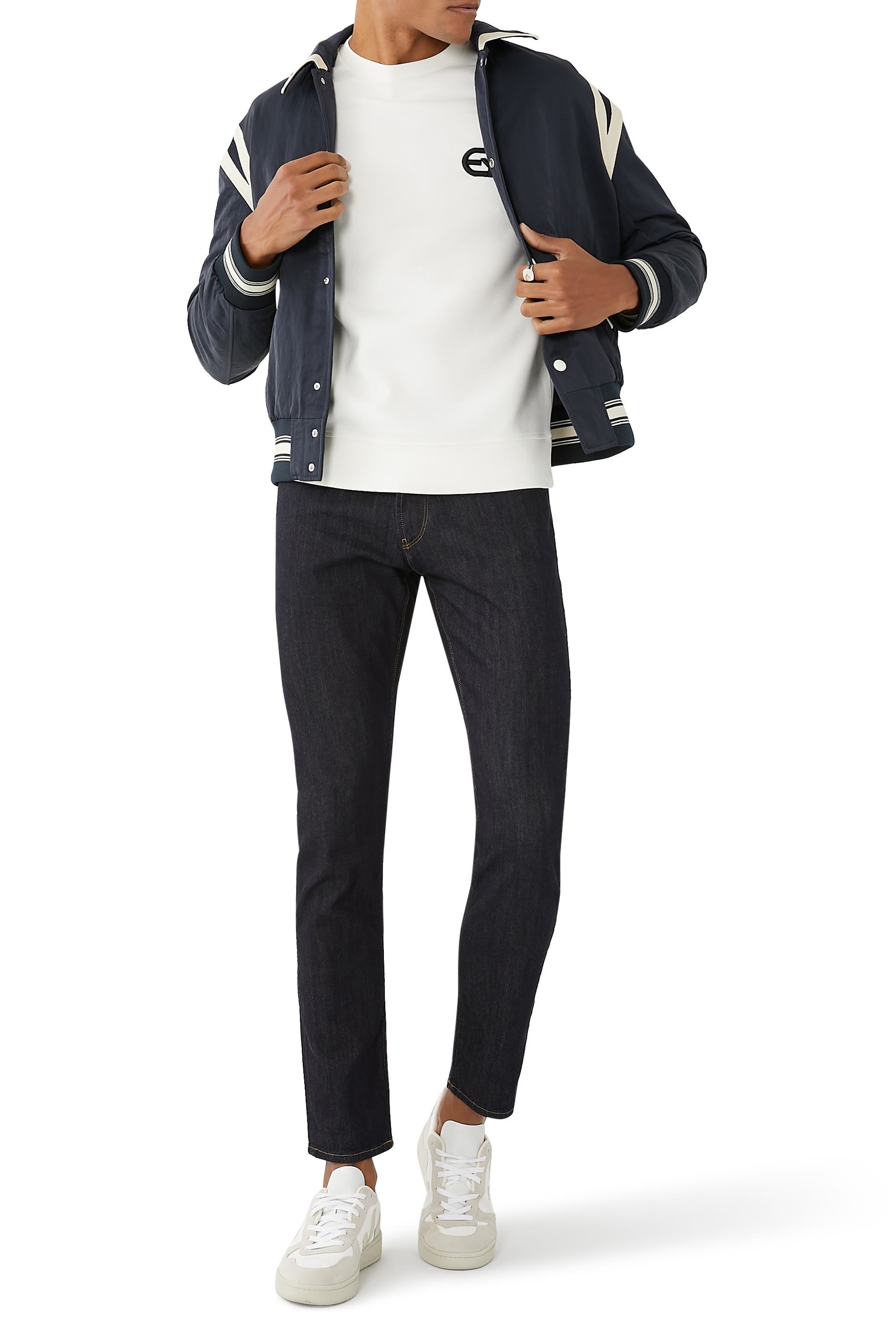 سويت شيرت بشعار الماركة