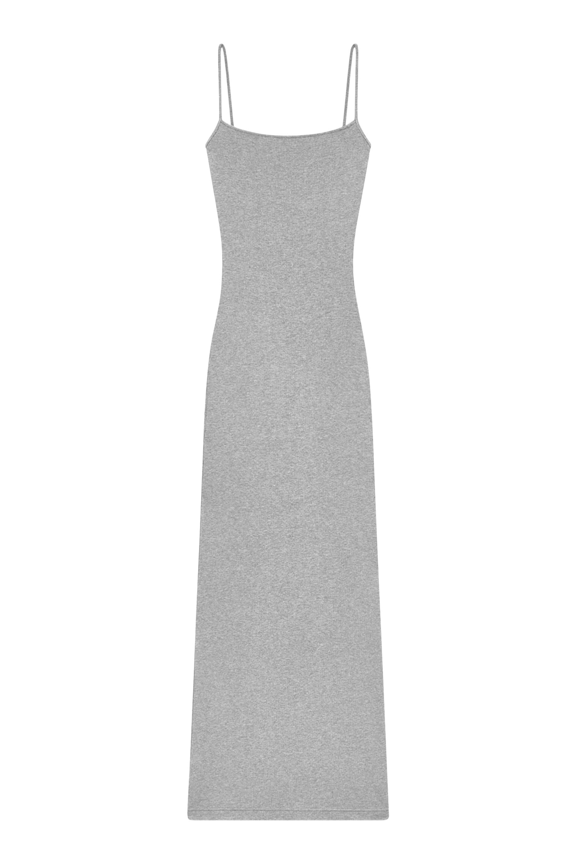 فستان طويل بياقة مربعة