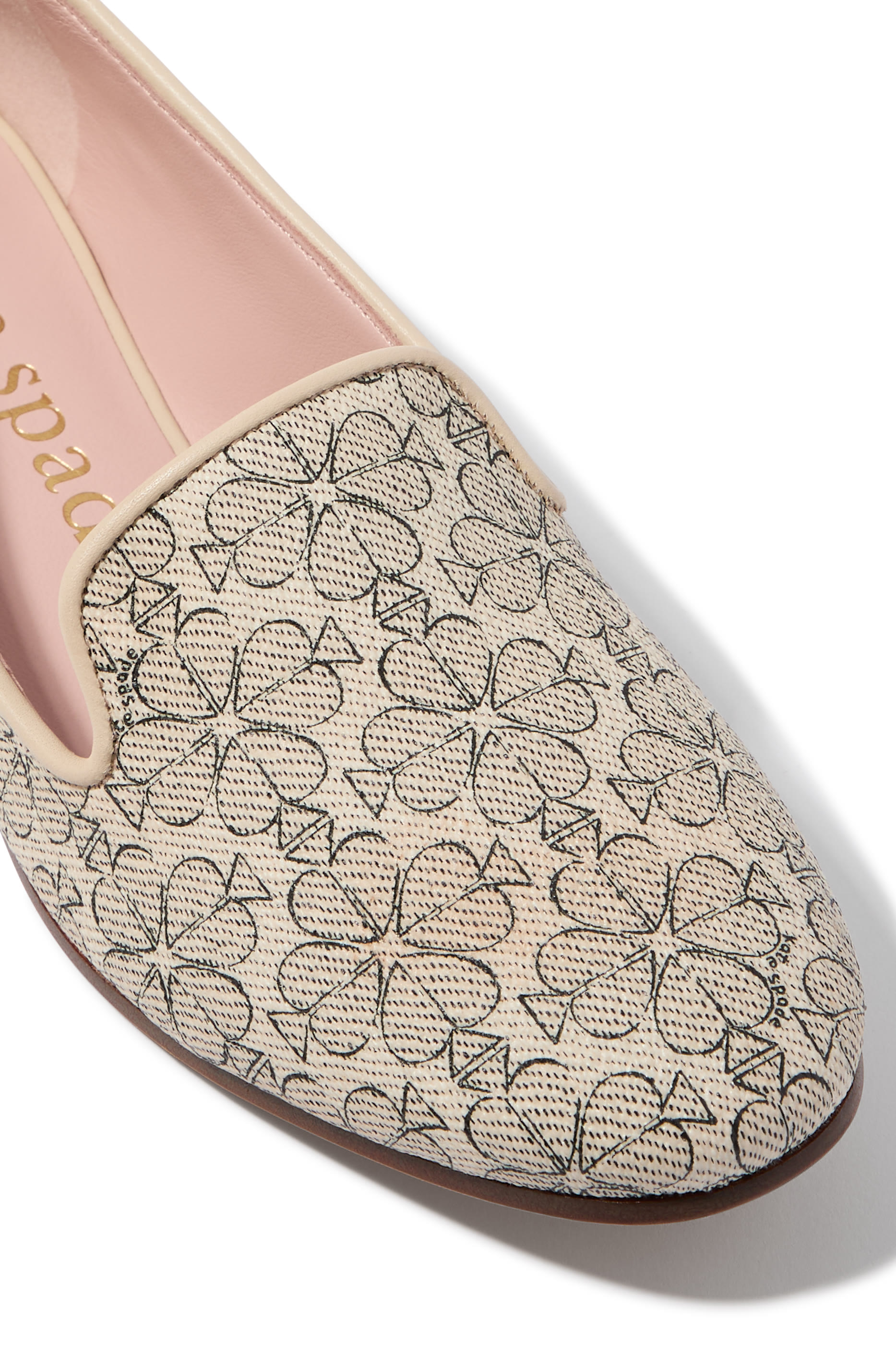 حذاء سهل الارتداء مزين بنقشة زهرة سبايد