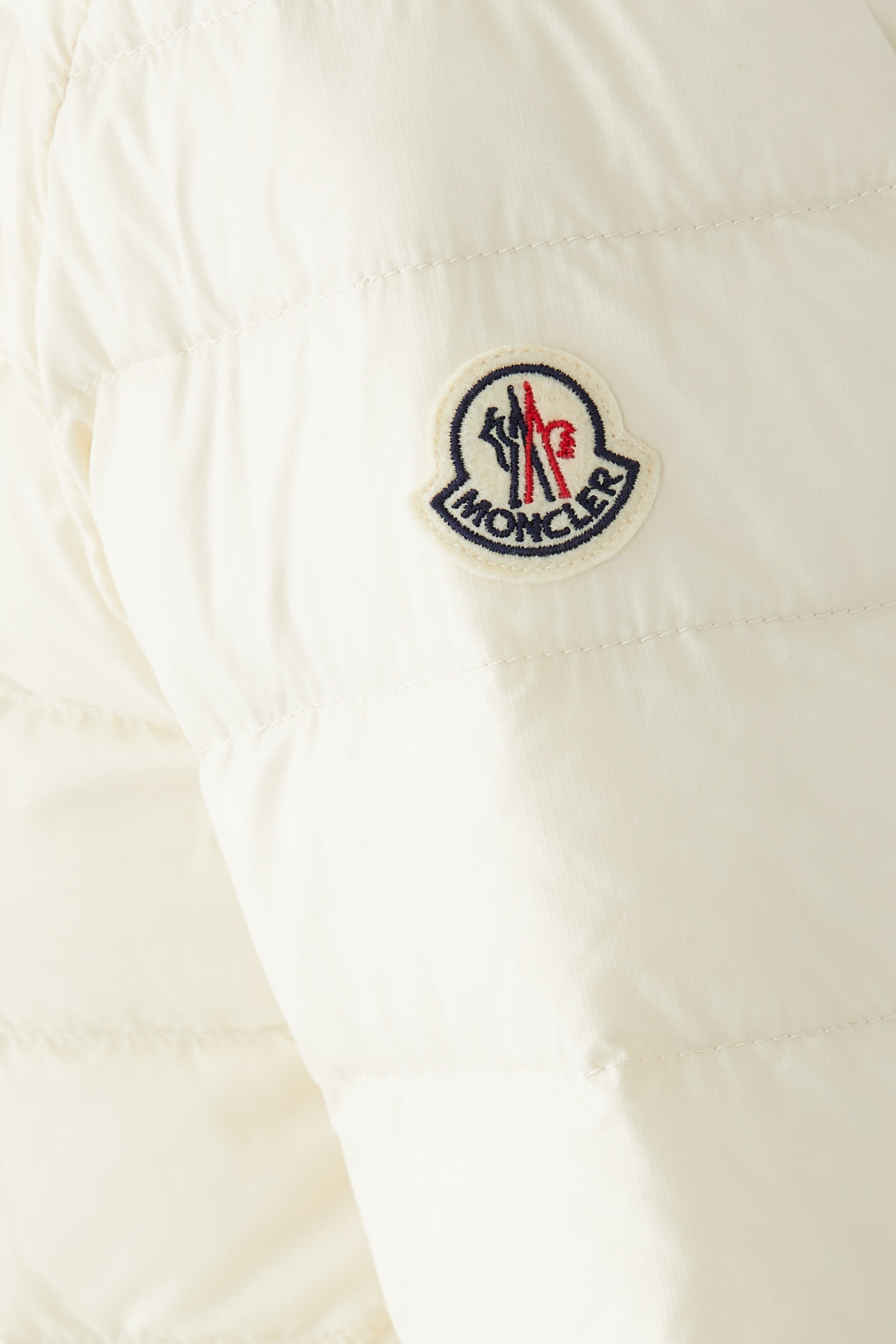 جاكيت هيدي بغطاء للرأس