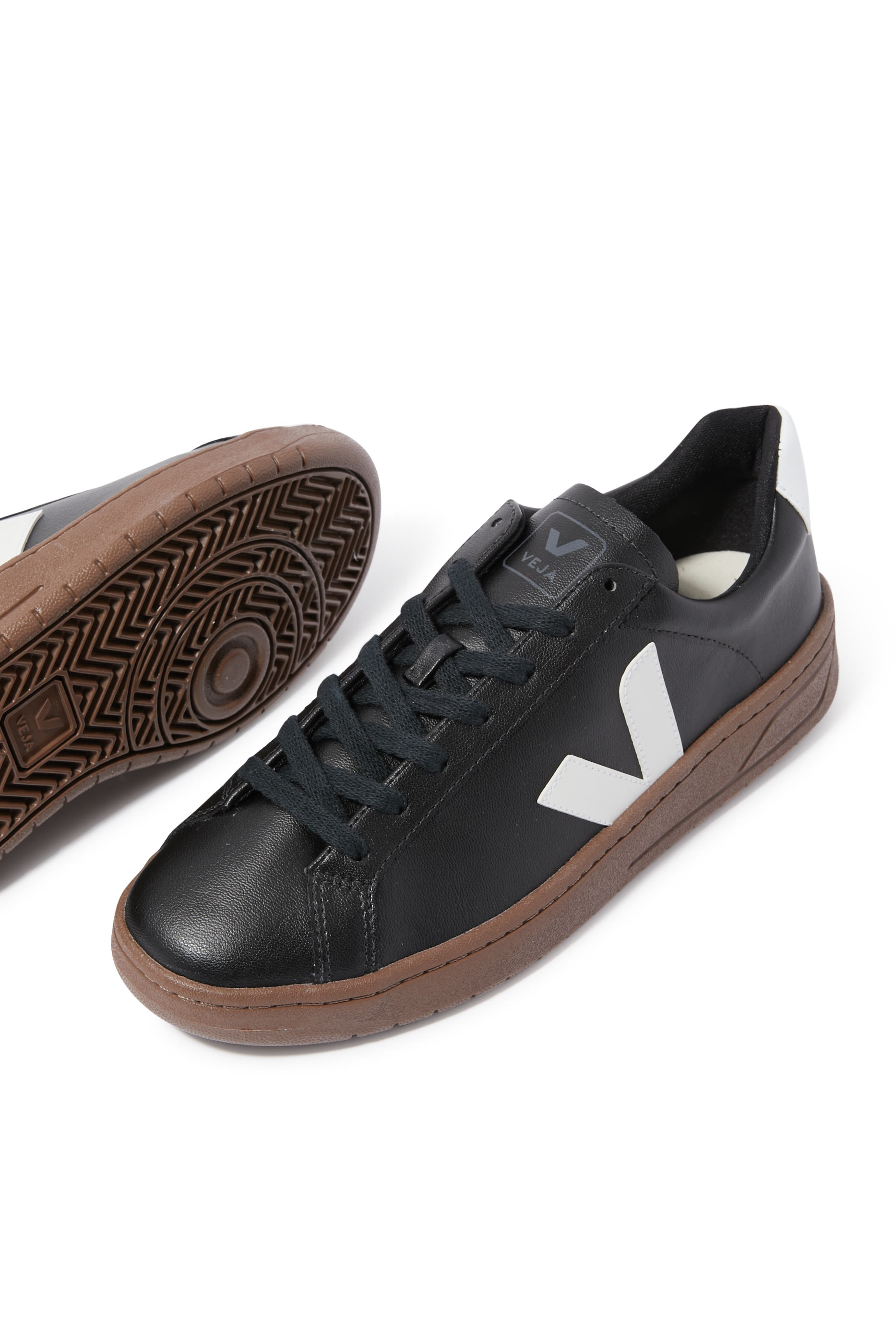 سنيكرز يوركا بكاحل منخفض