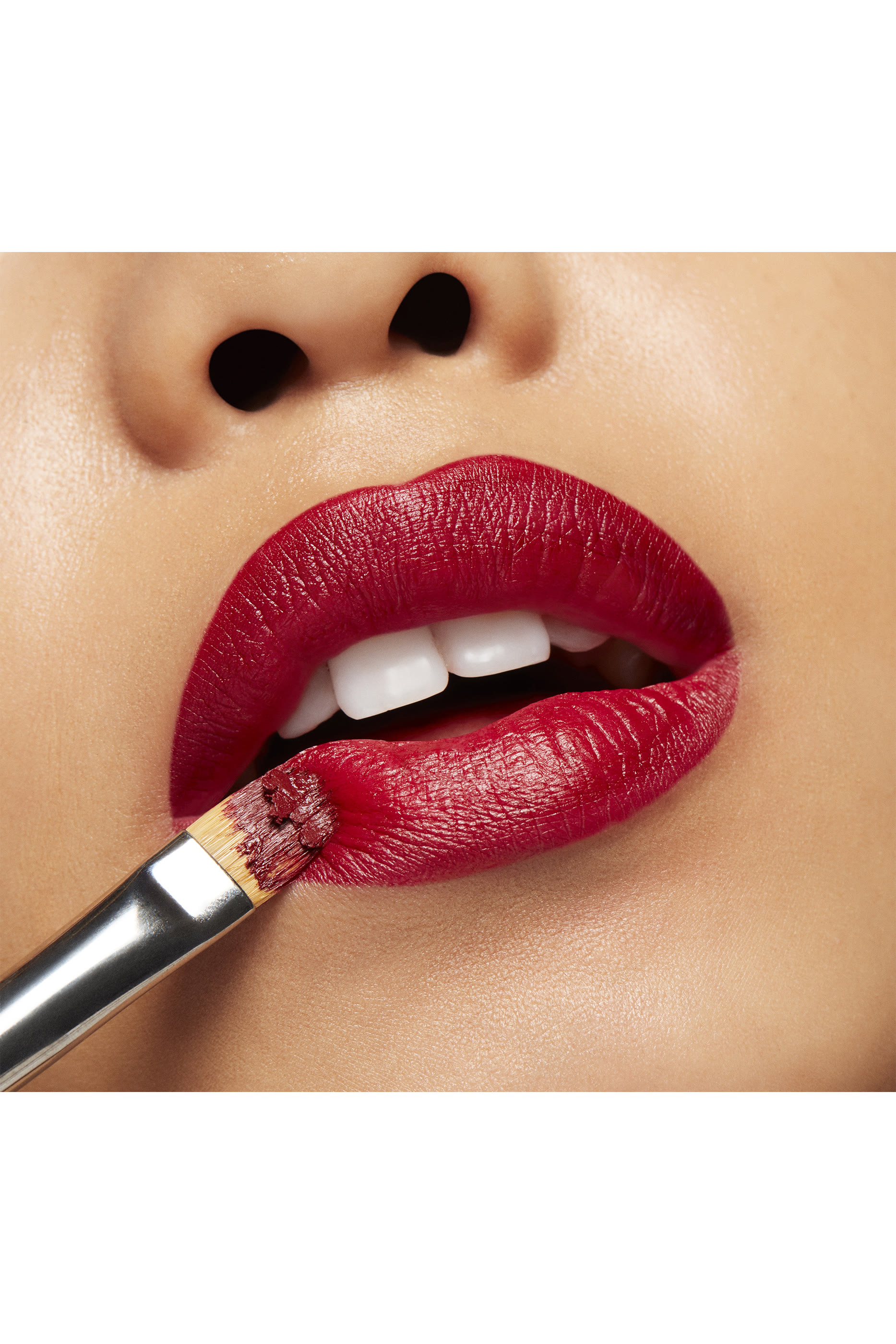 أحمر شفاه ماك x ويتني هيوستن