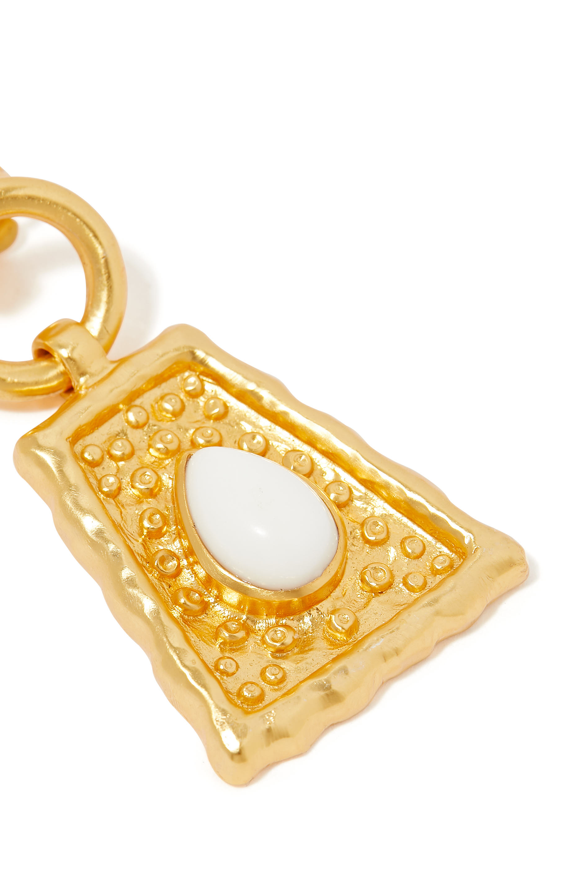 أقراط مايان مرصعة بأحجار بيضاء نحاس مطلي بذهب أصفر عيار 24