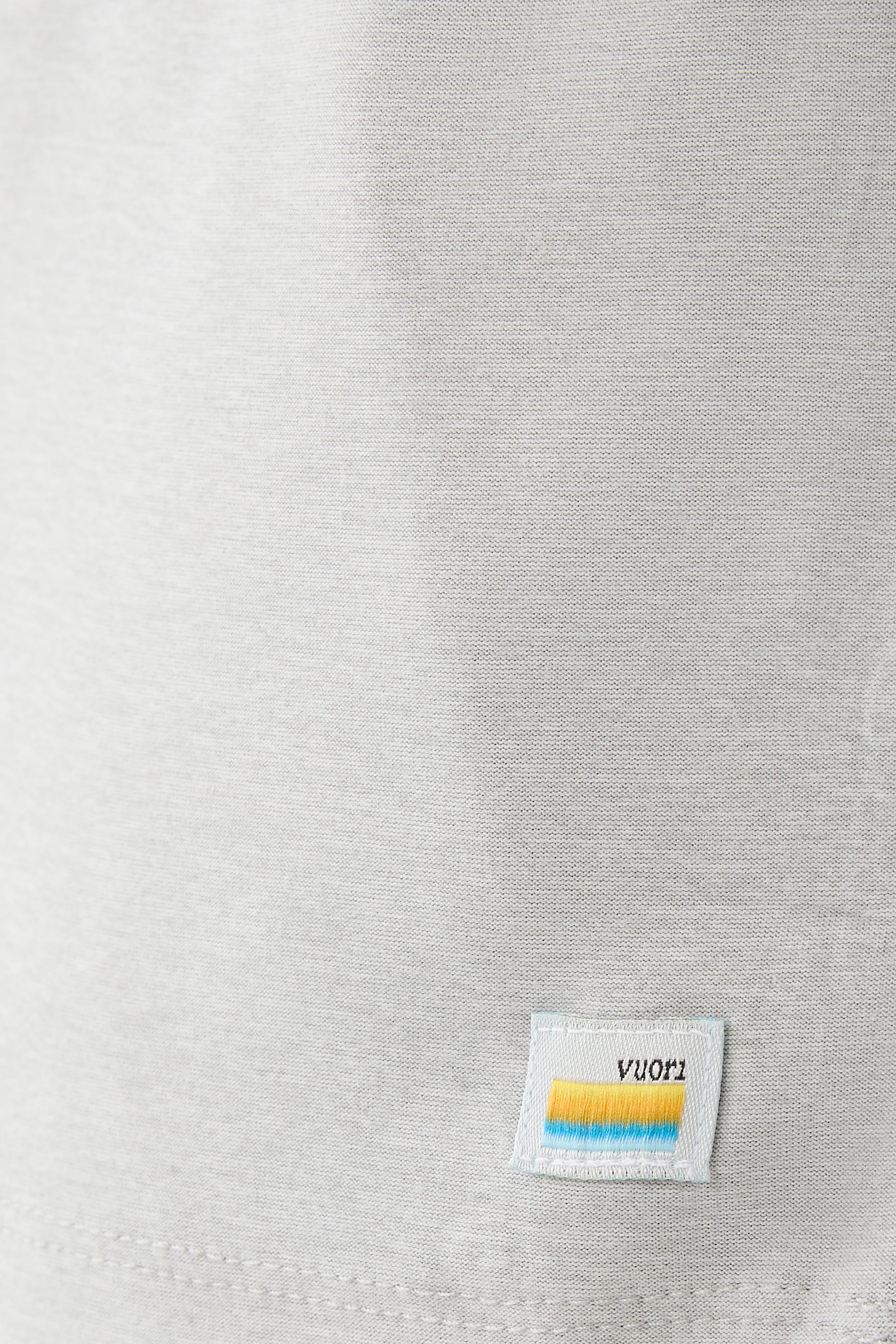 قميص بولو ستراتو قماش معالج