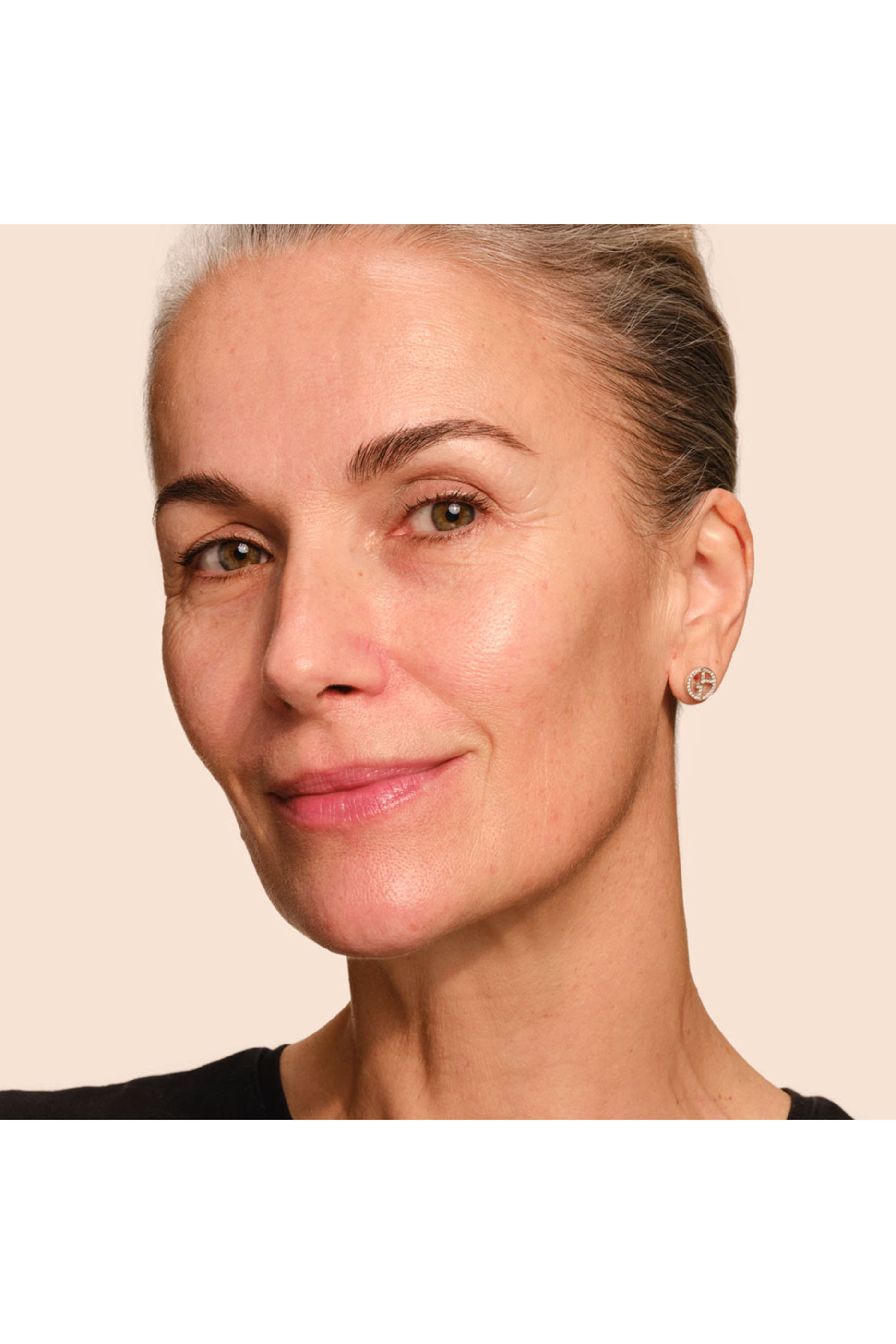 ملون العناية بالبشرة يدوم طويلا