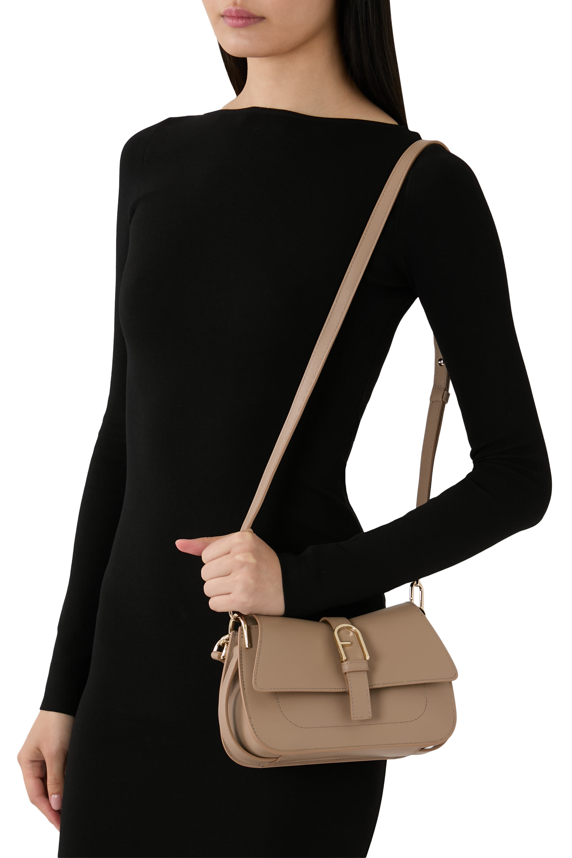 حقيبة فلو صغيرة بيد علوية