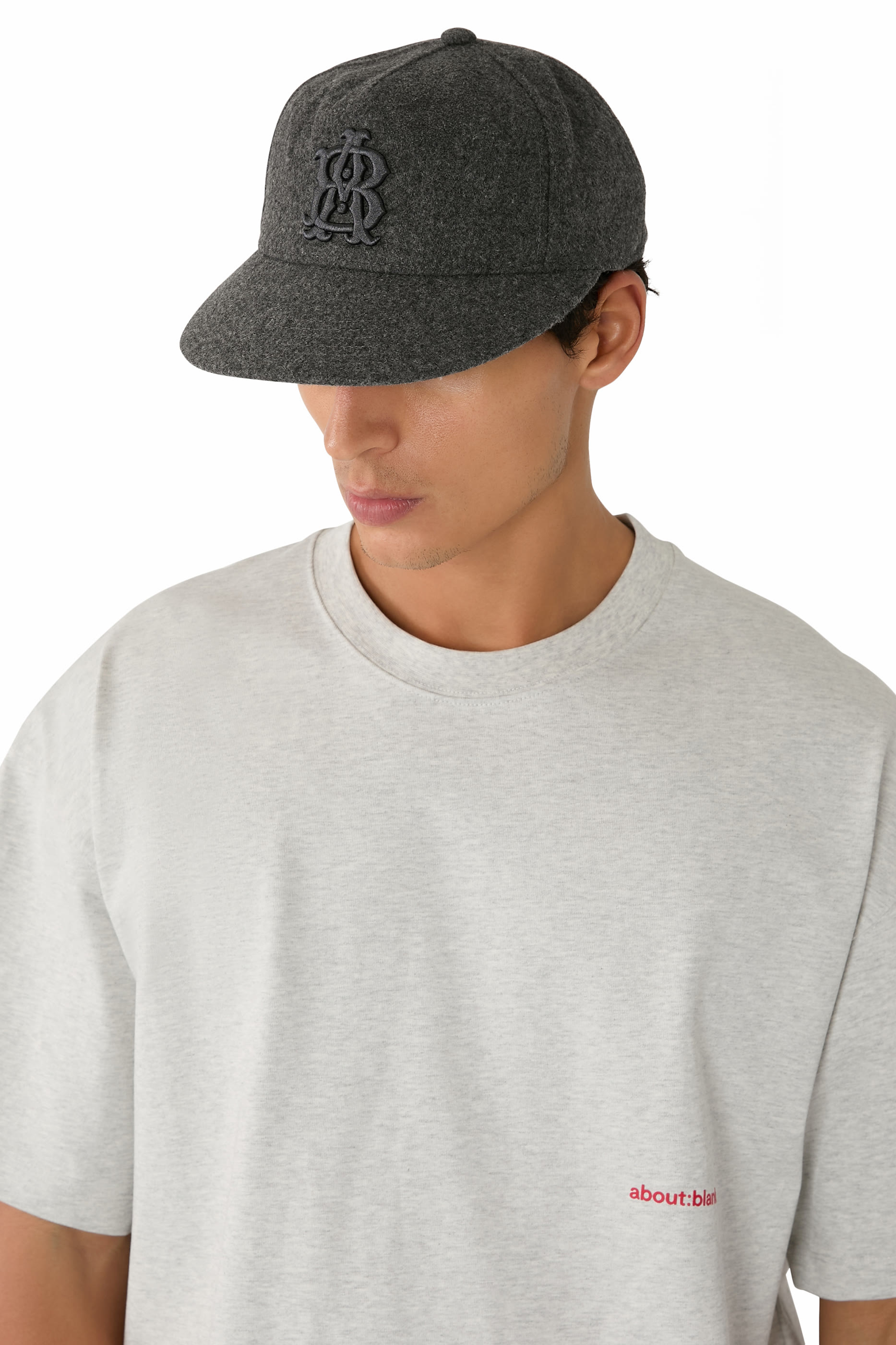 كاب بأحرف شعار الماركة صوف