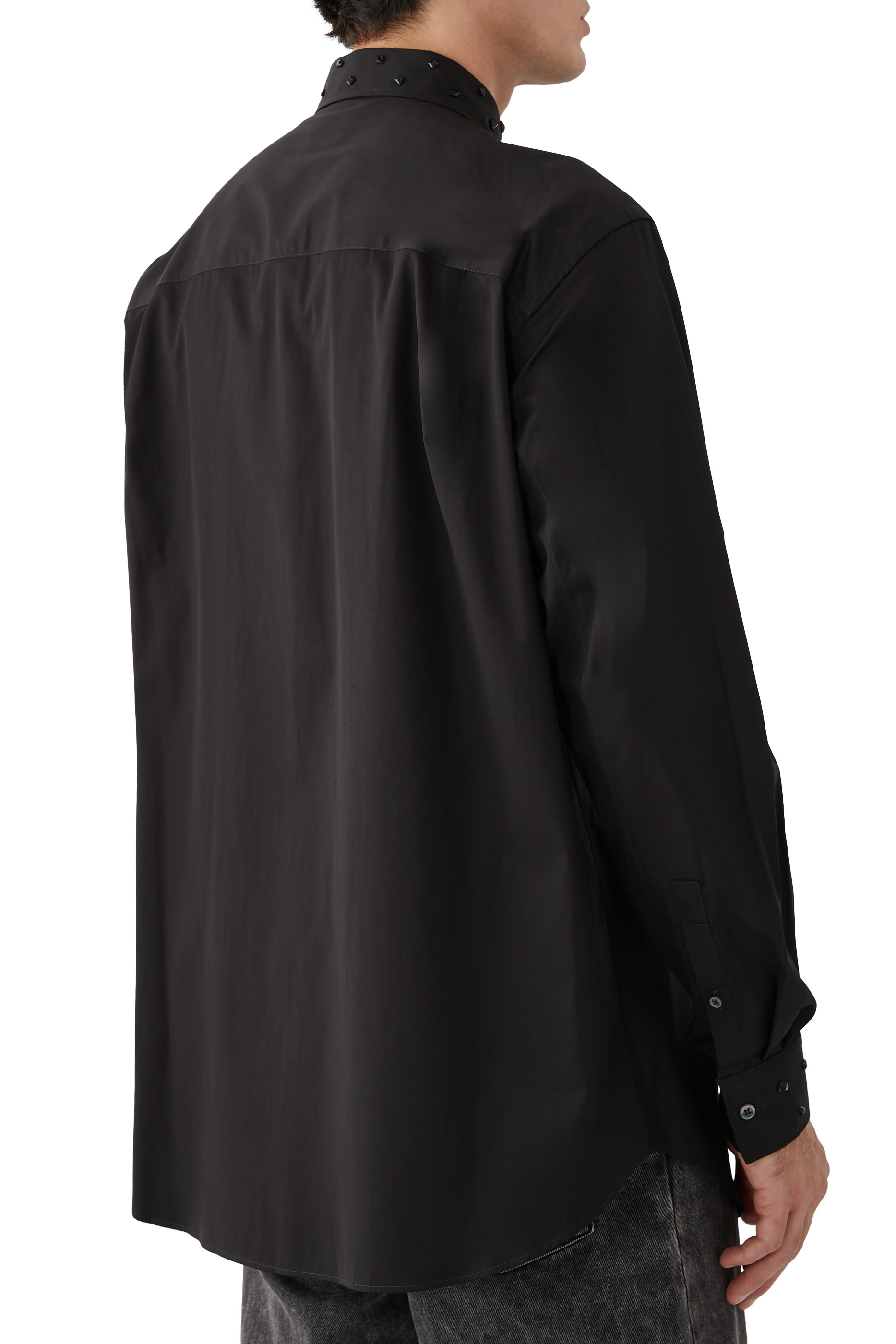 قميص كلاسيكي مطرز