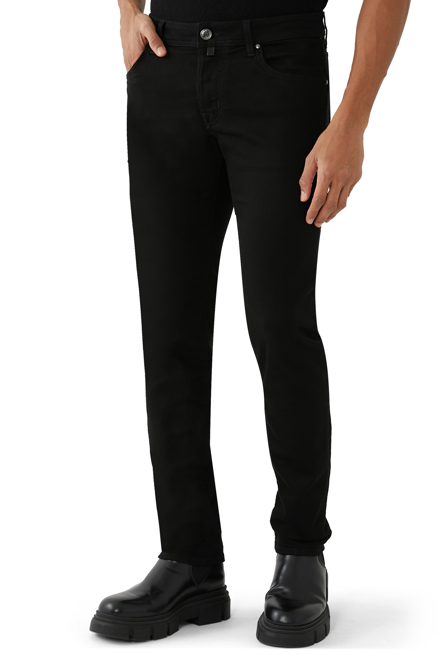 بنطال جينز نيك بقصة ضيقة