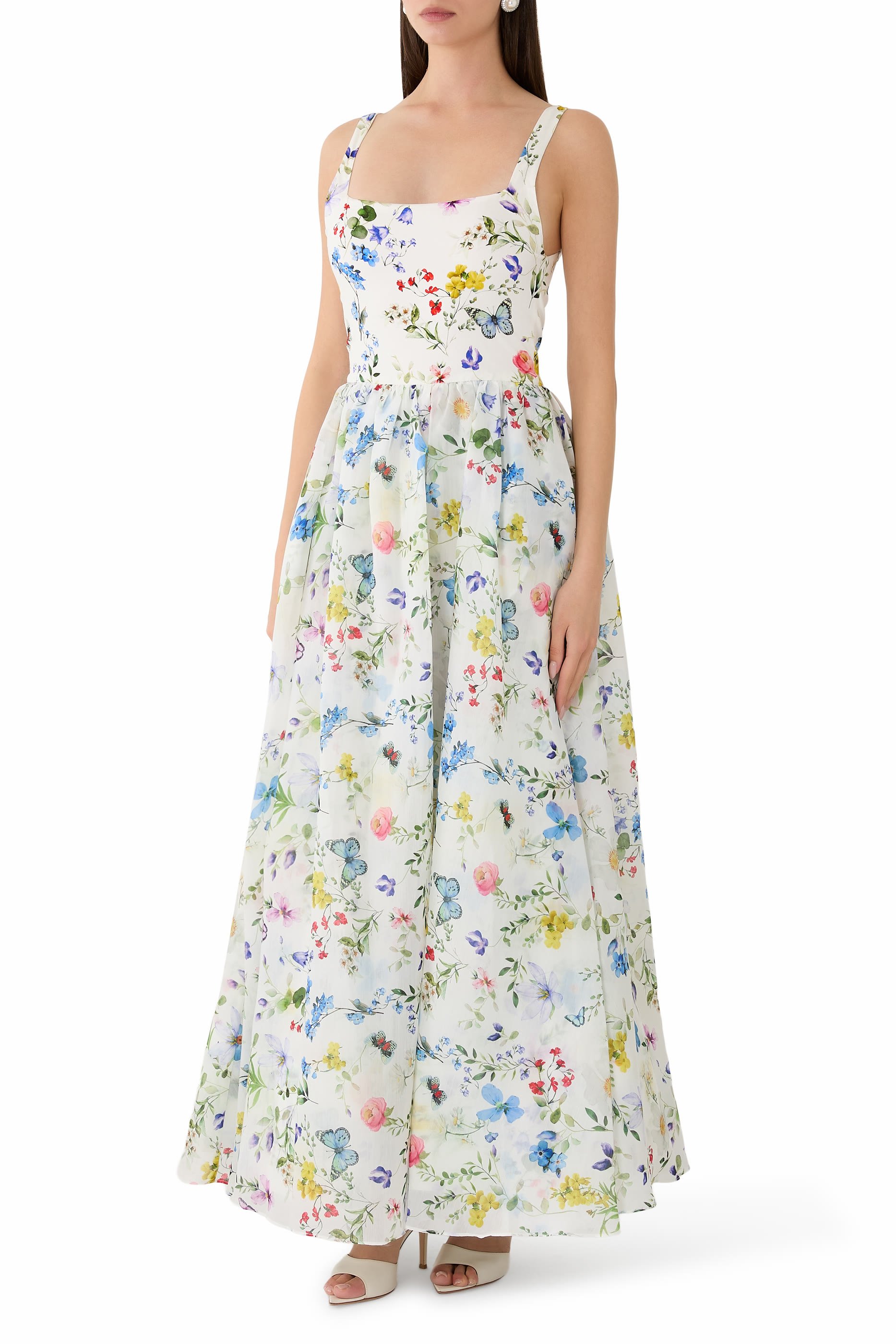 فستان بولي متوسط الطول بتنورة واسعة