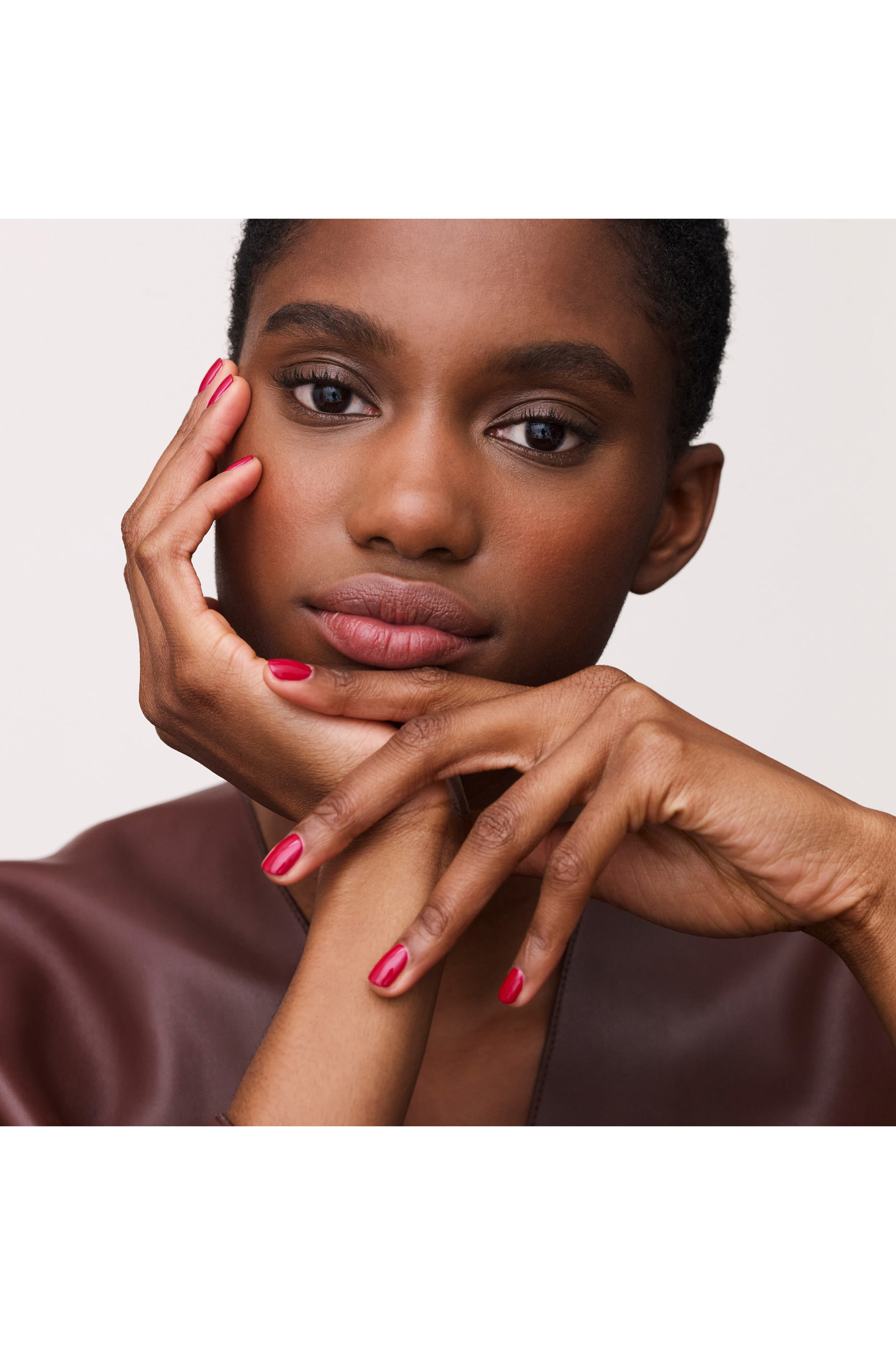 أيدي Herm&egrave;s, طلاء الأظافر,البنّي الرّمادي