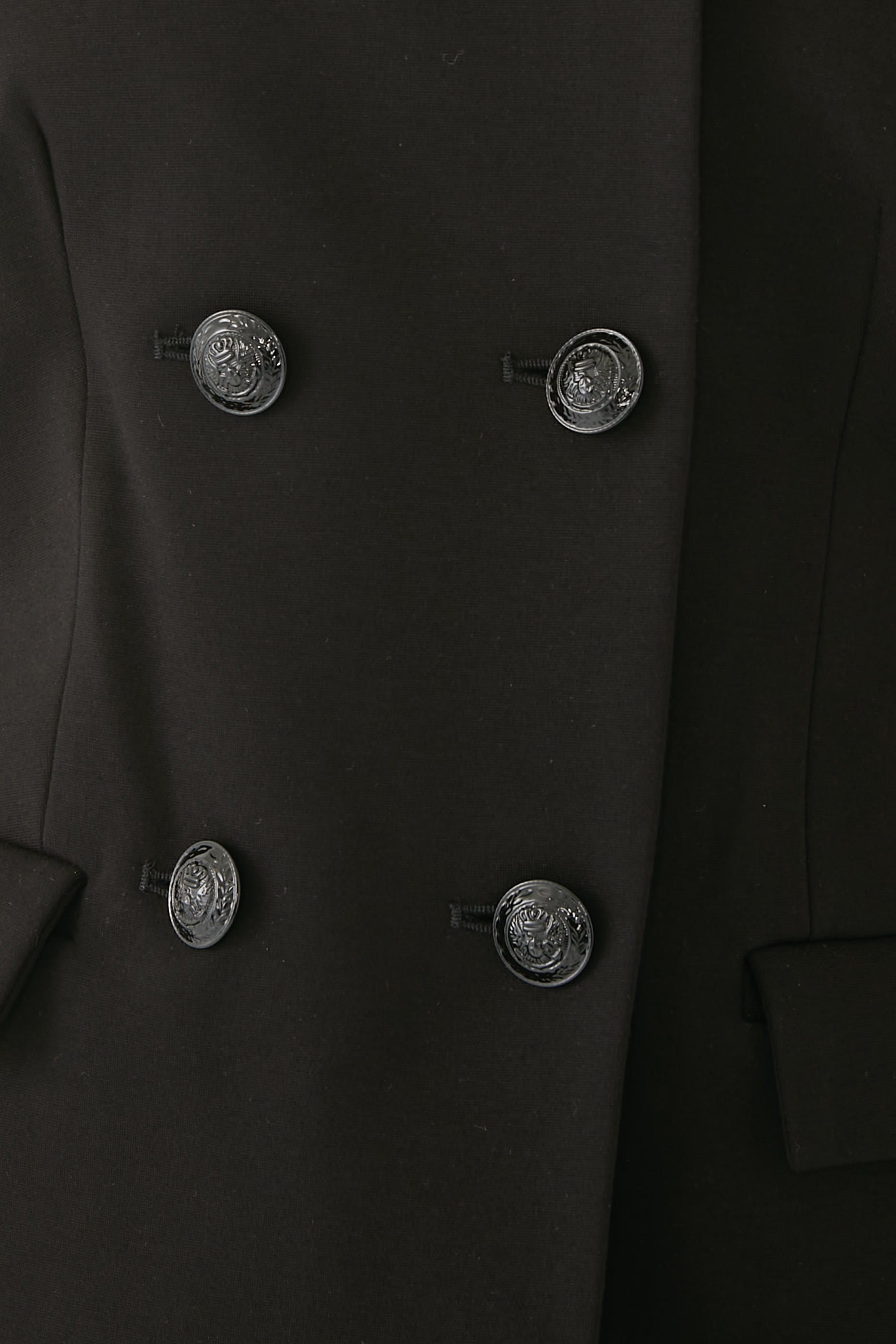 بليزر ستيفان بأكتاف متساقطة