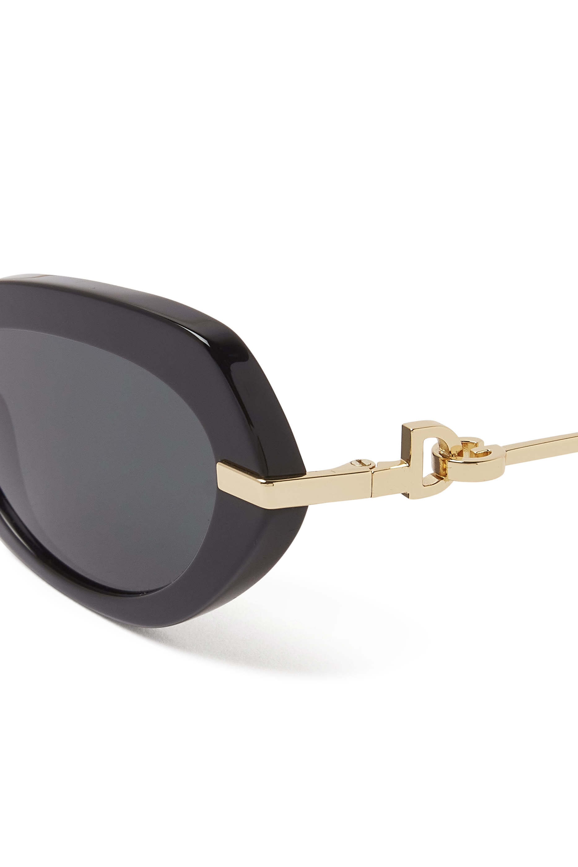 نظارة شمسية بتصميم فراشة