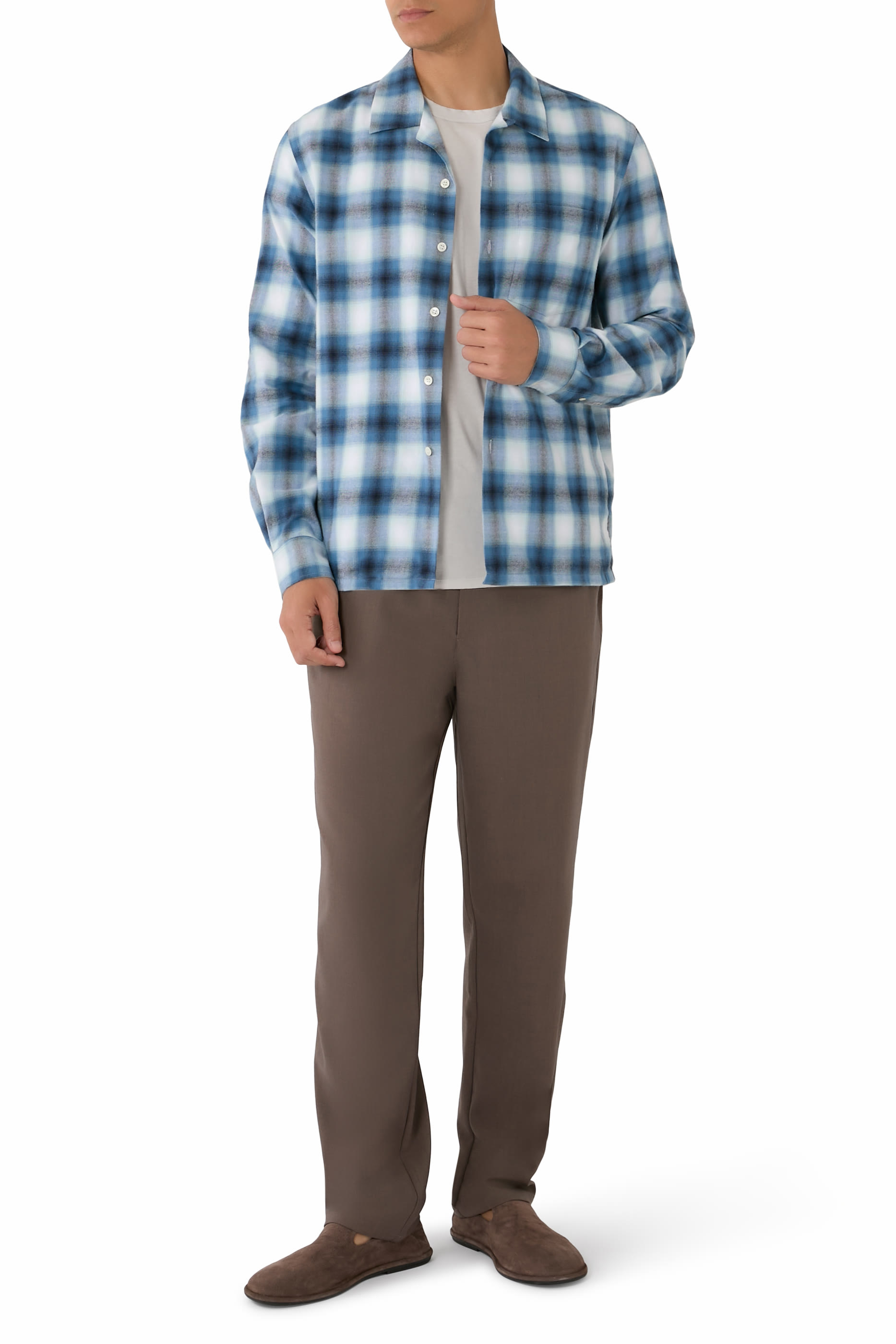 قميص بنقشة مربعات بألوان متدرجة