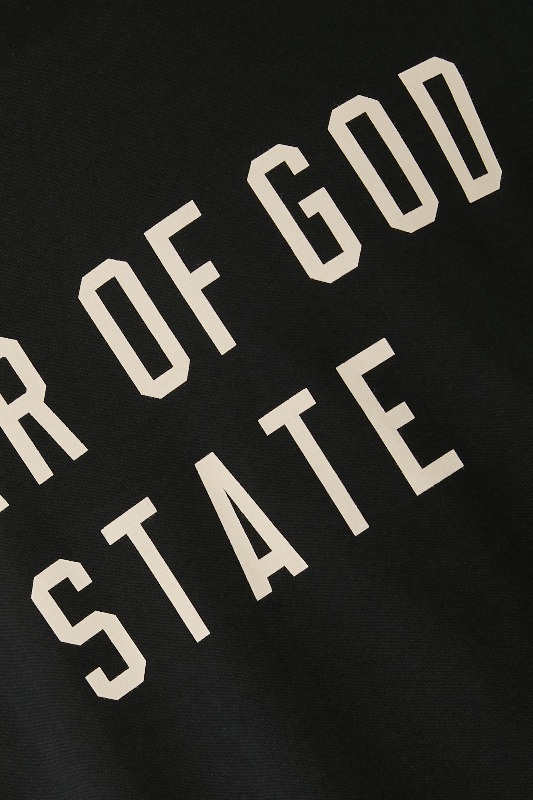 تيشيرت بتصميم كلاسيكي