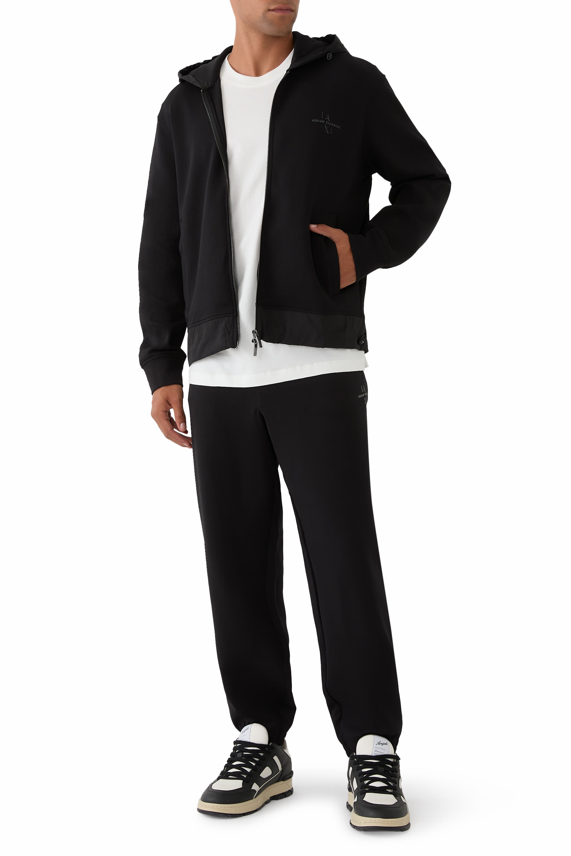 سويت شيرت بسحاب كامل وشعار الماركة