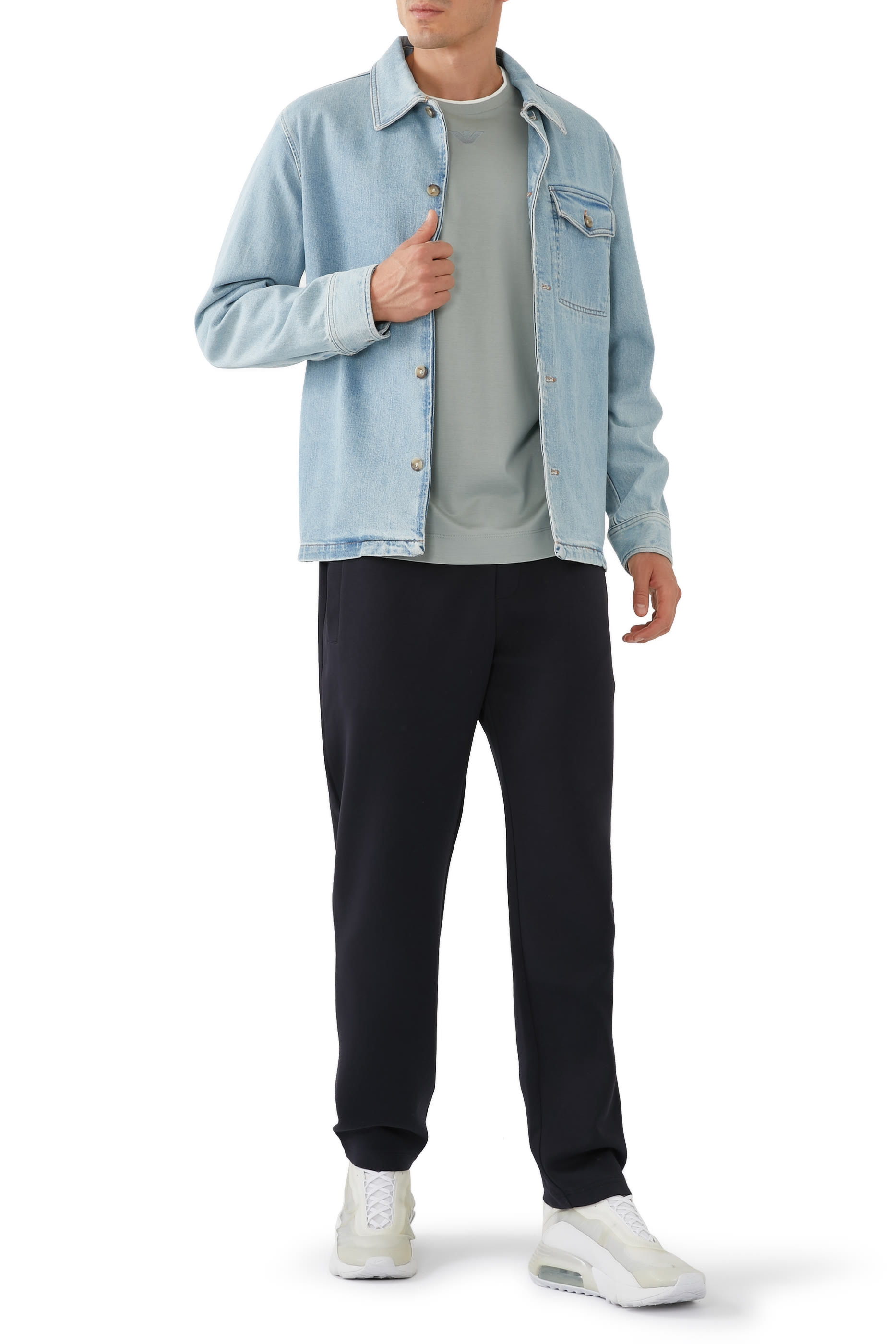 تيشيرت بياقة ضيقة بشعار الماركة