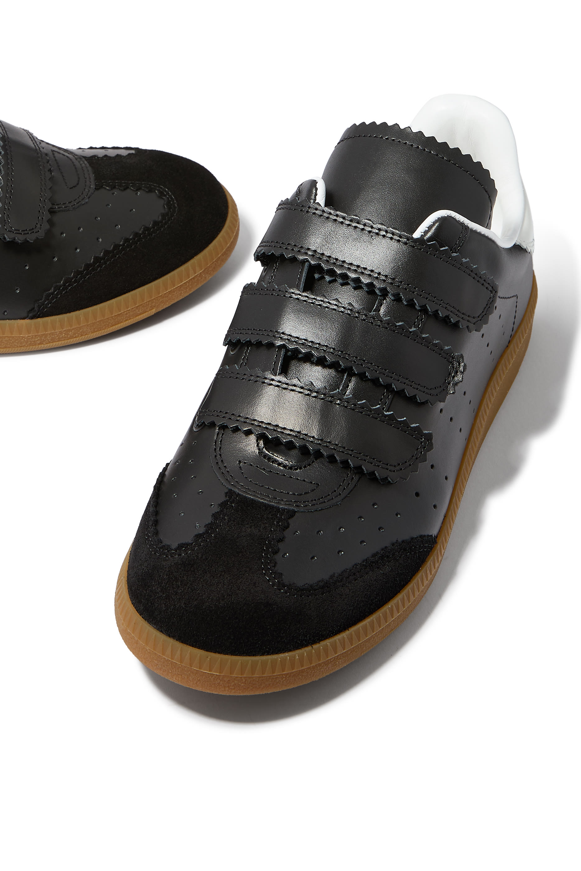 سنيكرز بيث بكاحل منخفض جلد