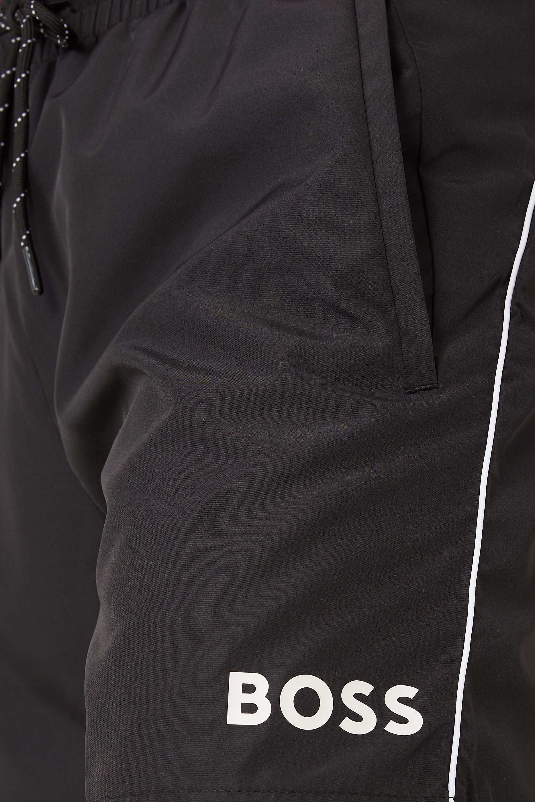 شورت سباحة بطبعات زهور